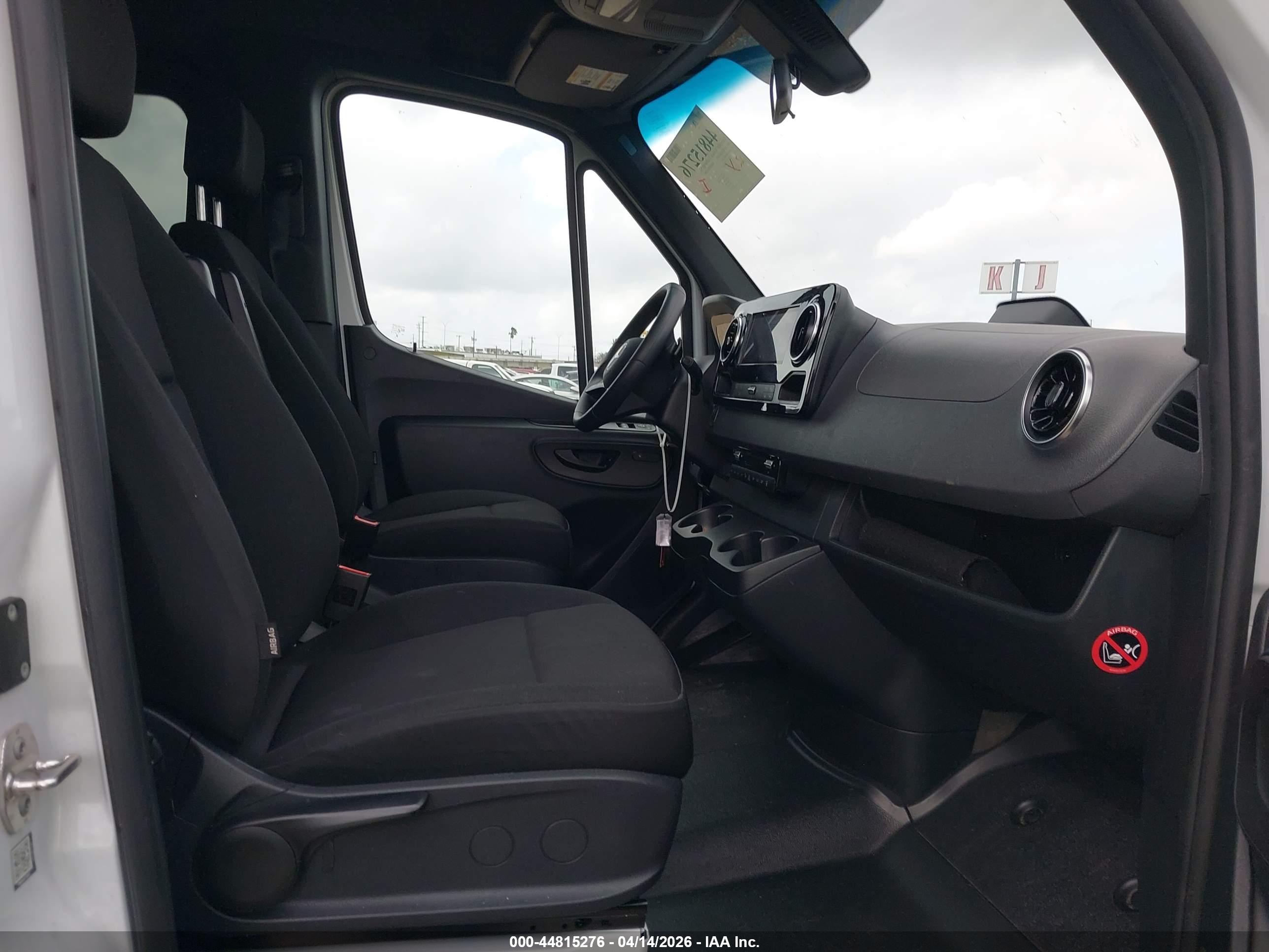 MERCEDES-BENZ SPRINTER image 5
