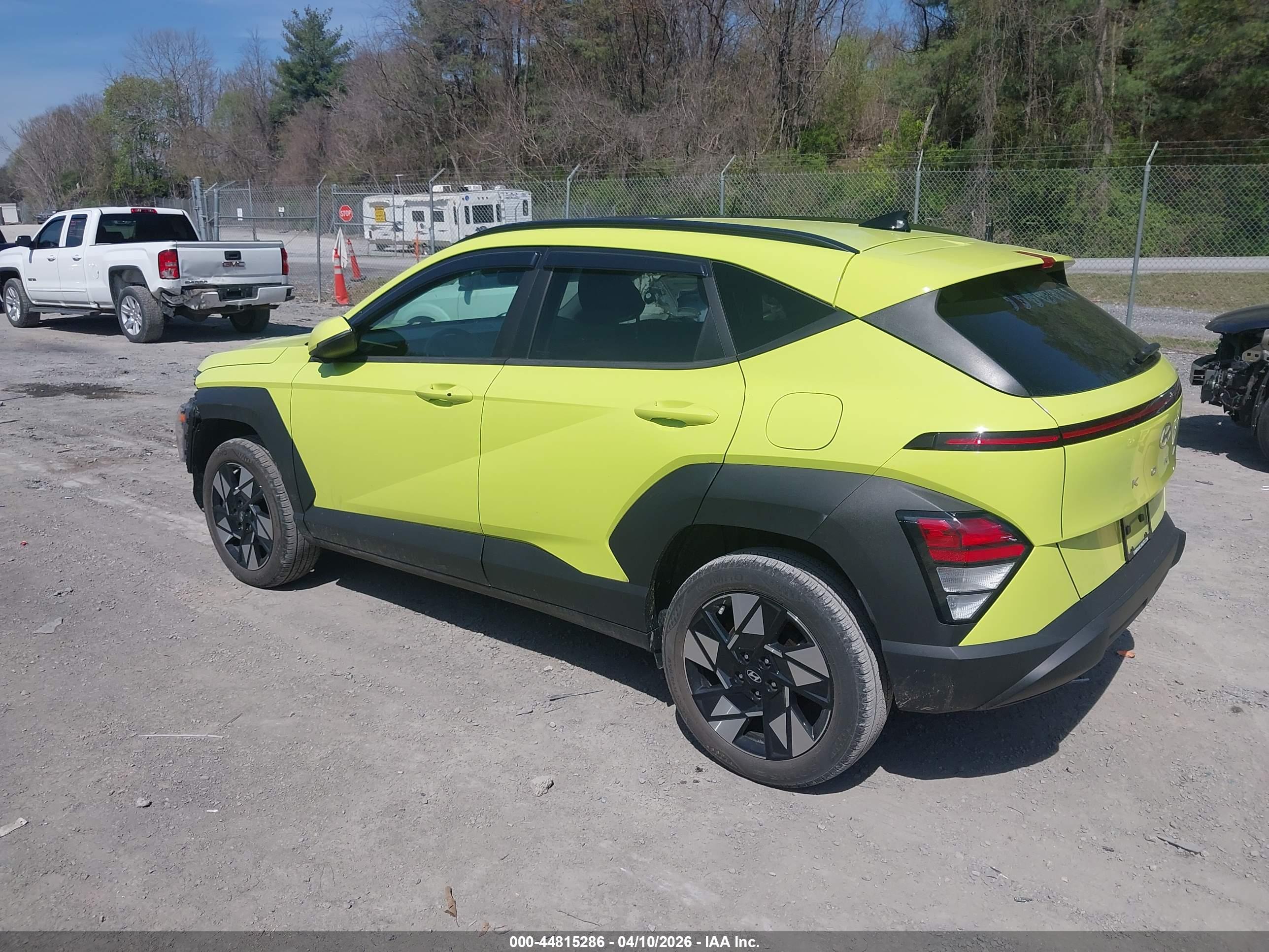 HYUNDAI KONA image 3
