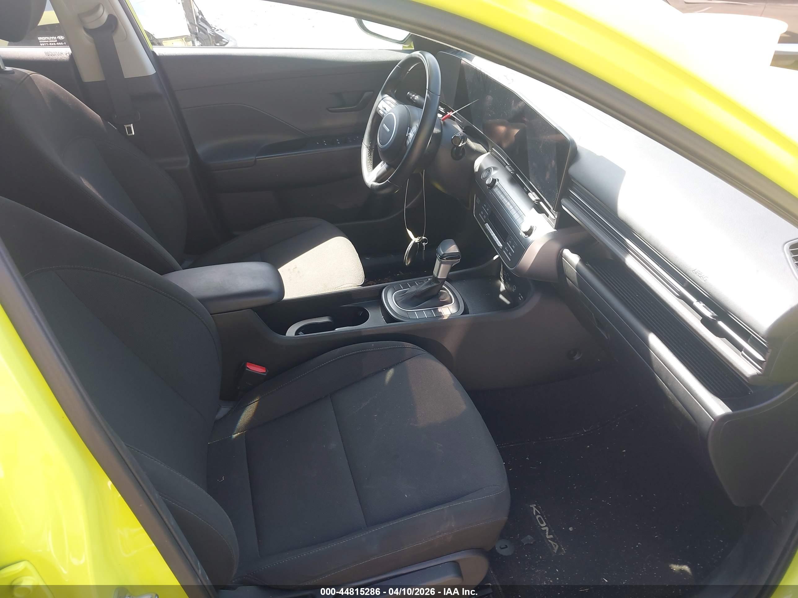 HYUNDAI KONA image 5