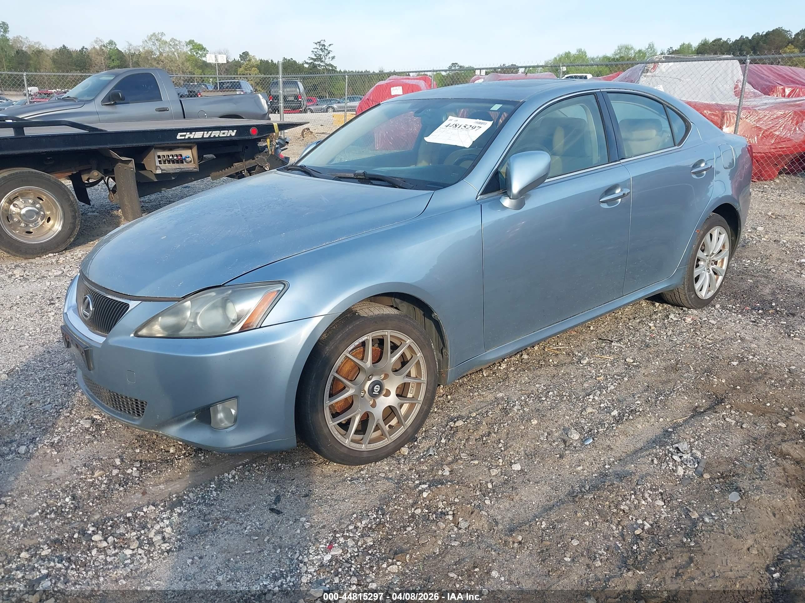 LEXUS IS image 2
