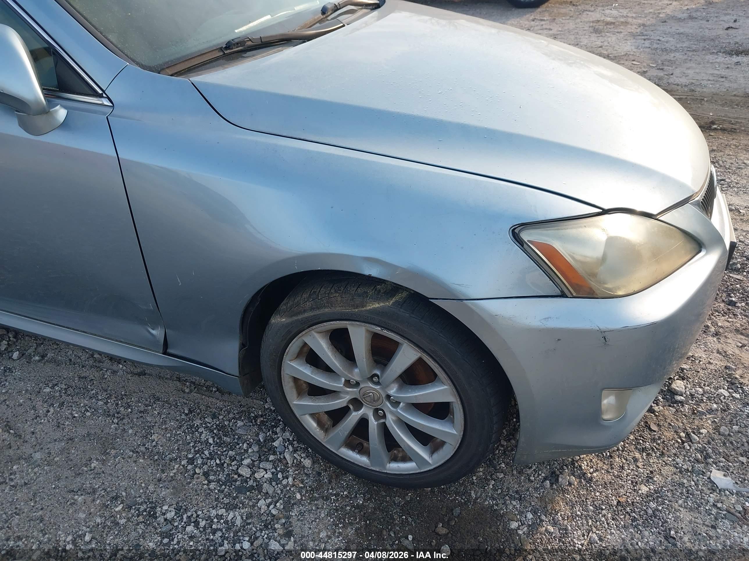 LEXUS IS image 6