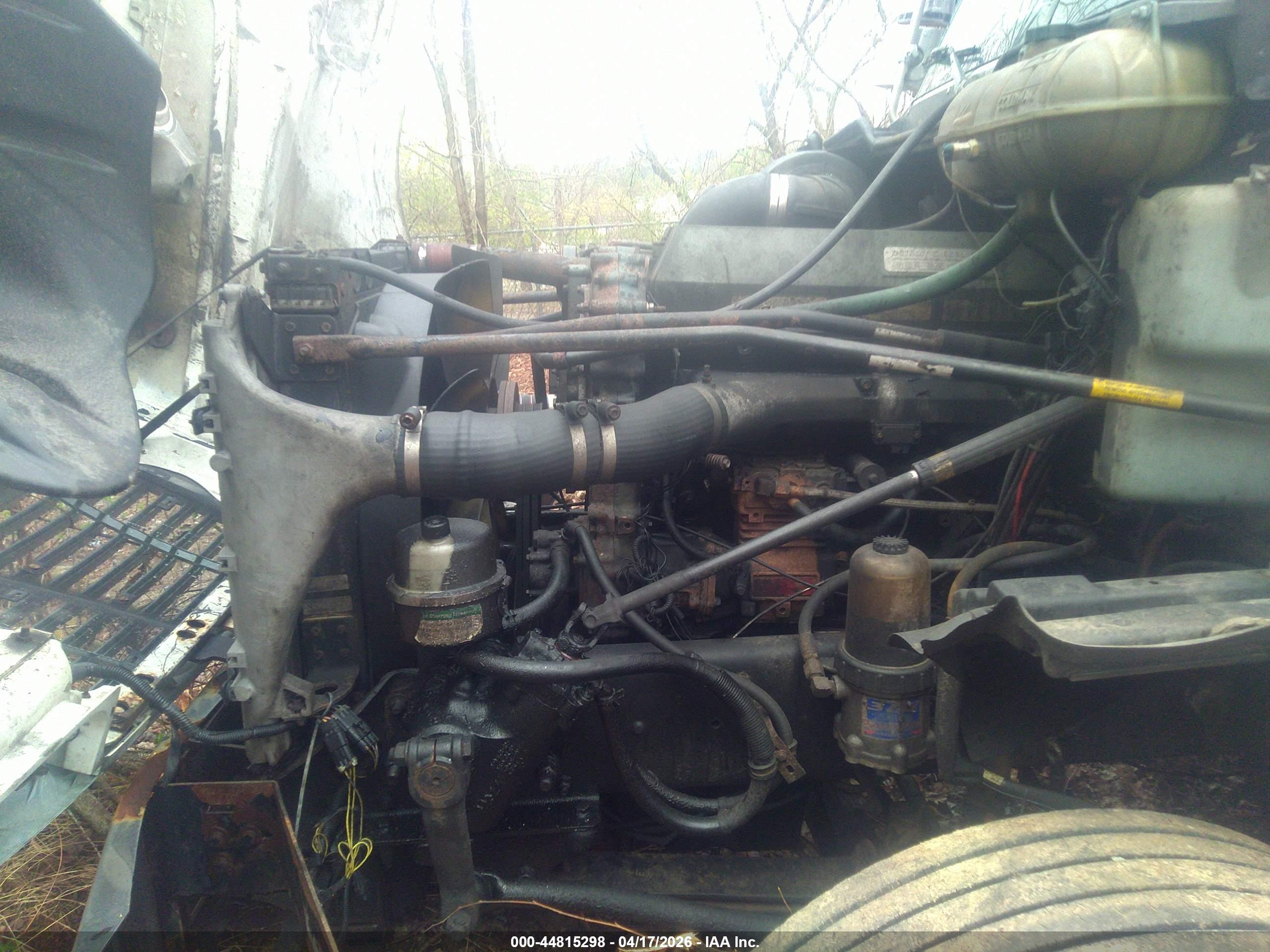 FREIGHTLINER CONVENTIONAL image 10