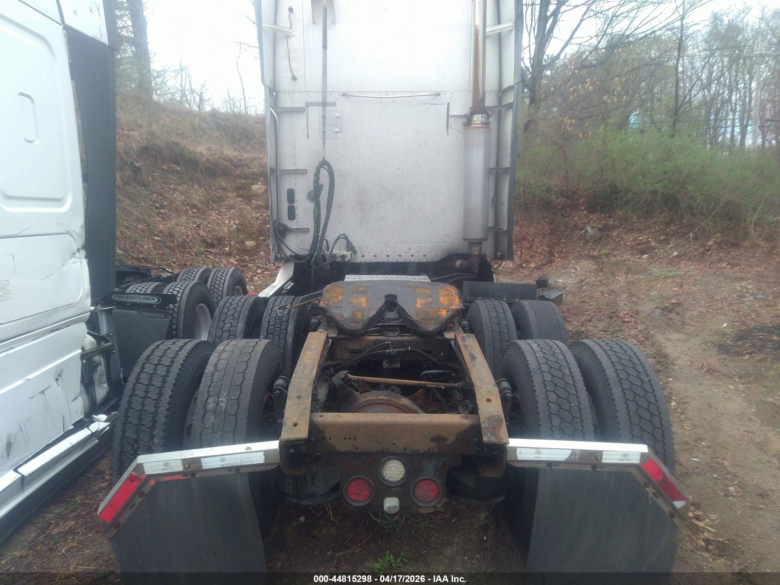 FREIGHTLINER CONVENTIONAL image 8