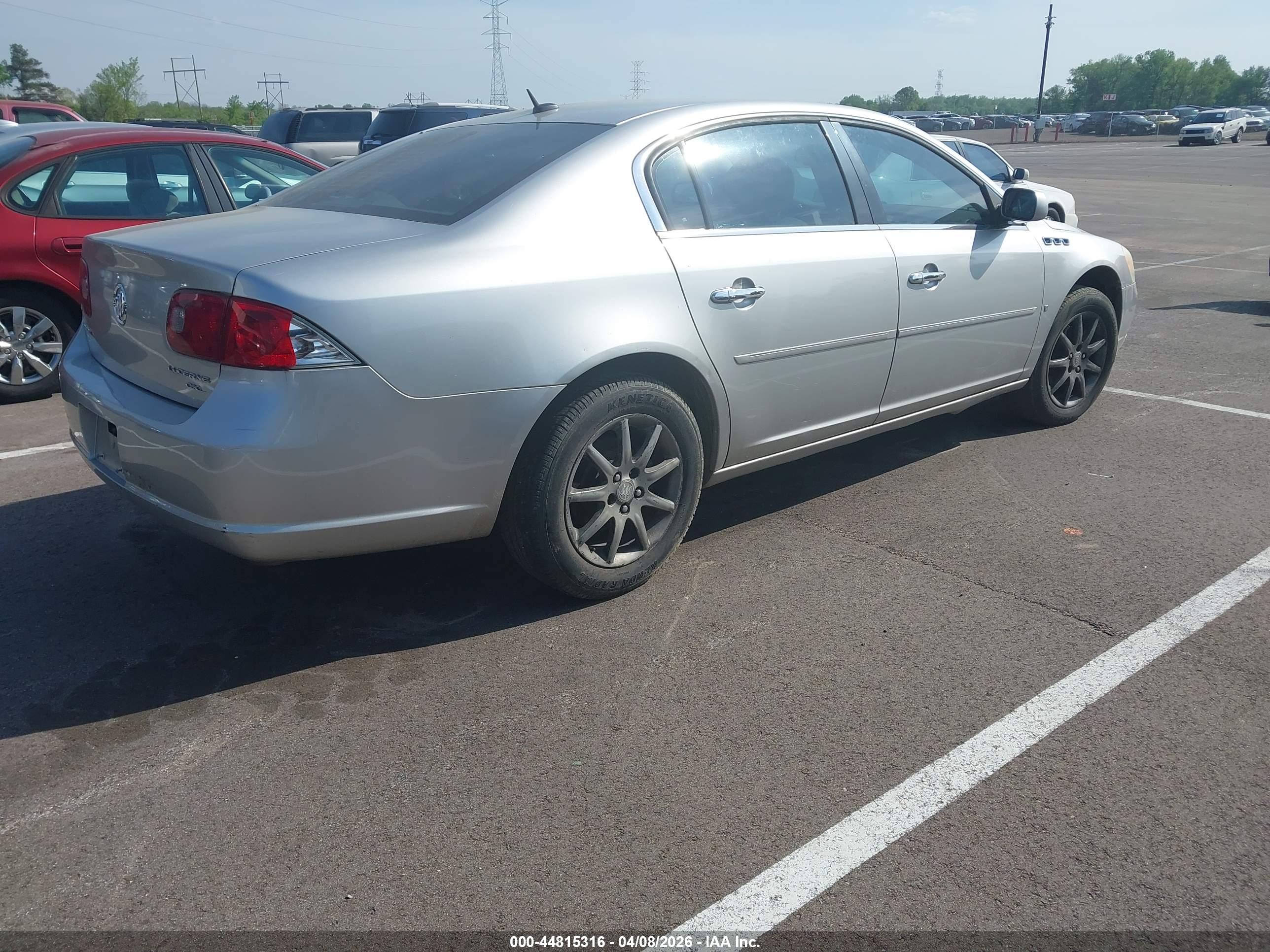 BUICK LUCERNE image 4