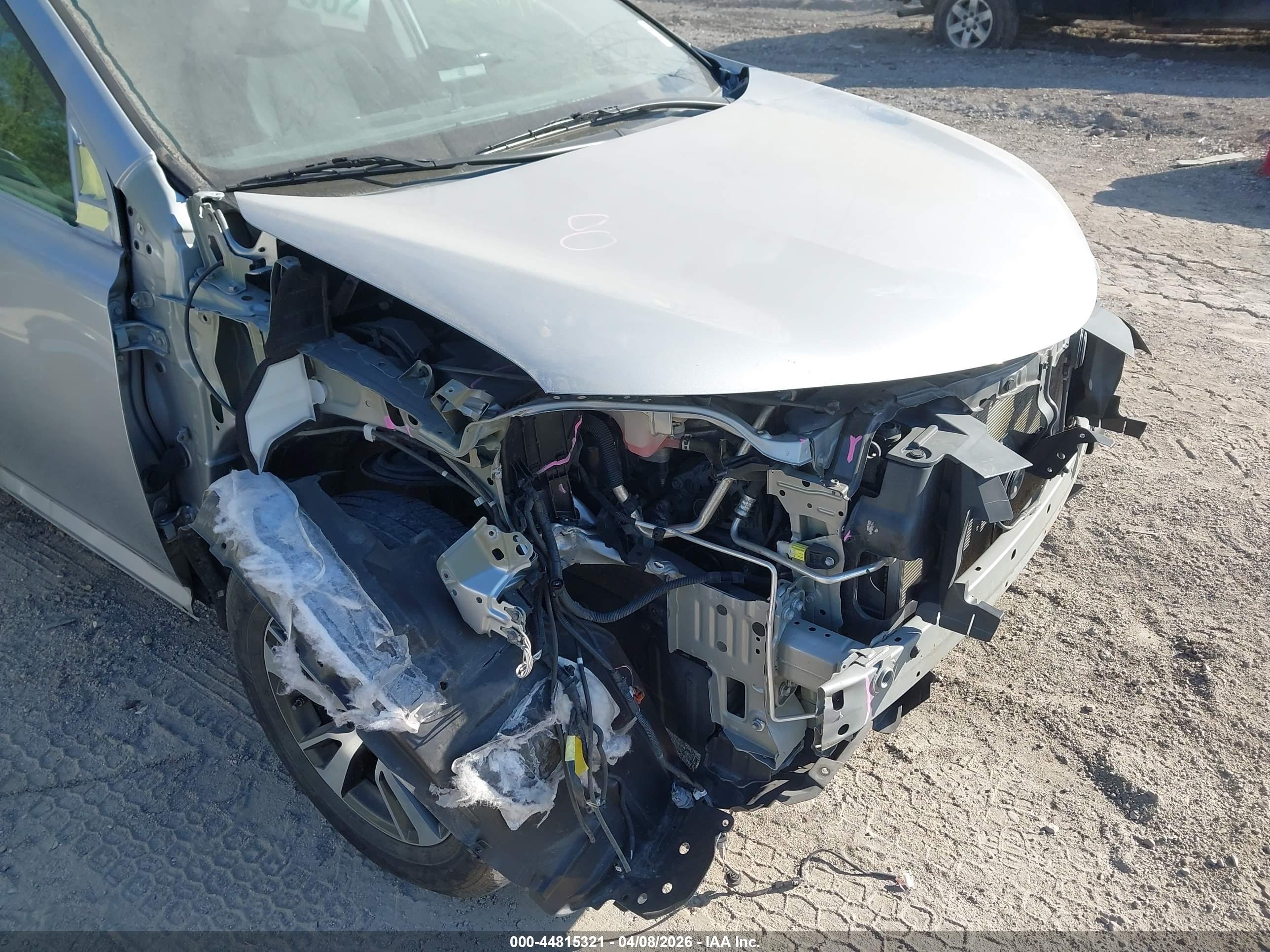 TOYOTA RAV4 image 6
