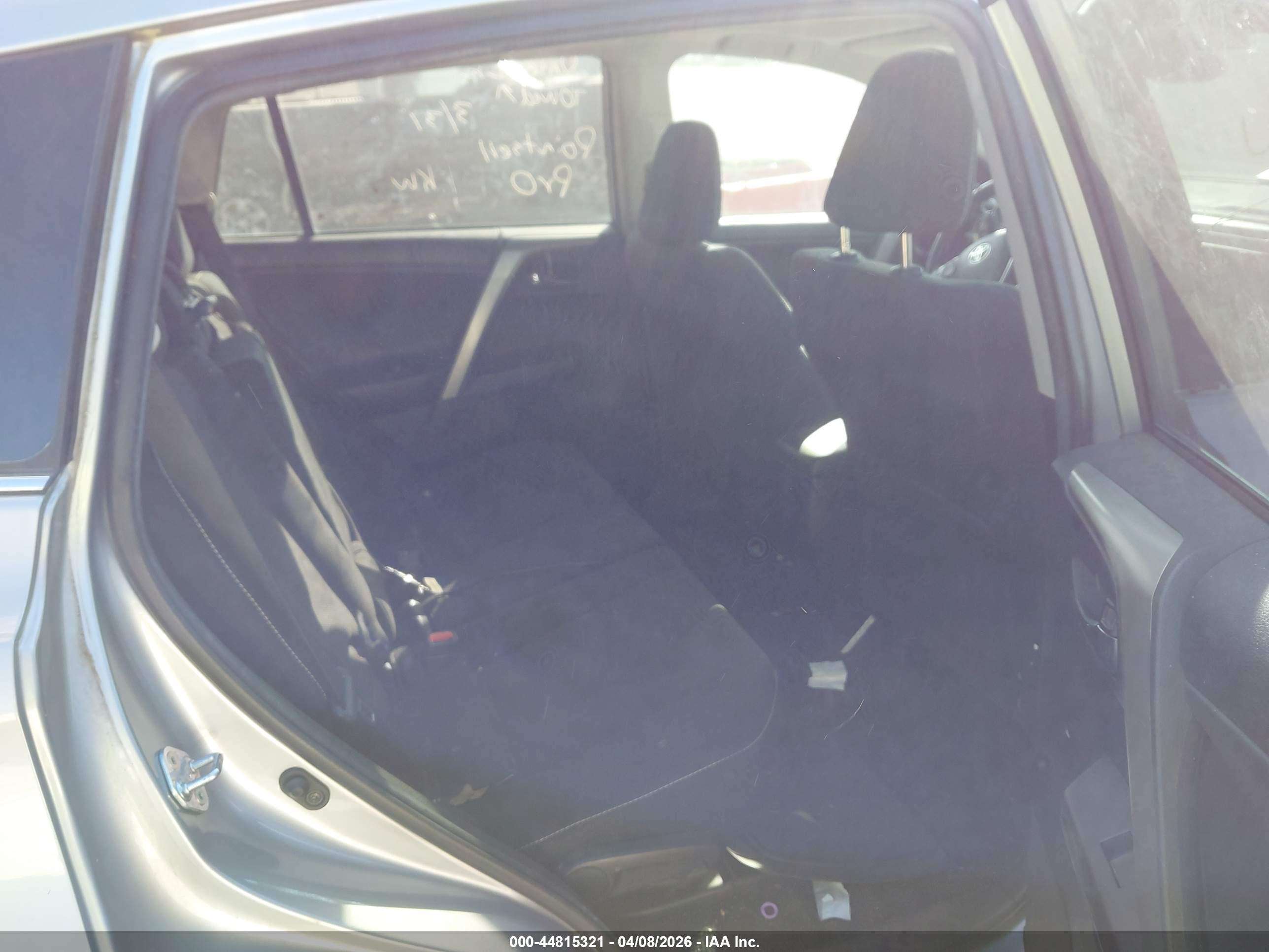 TOYOTA RAV4 image 8