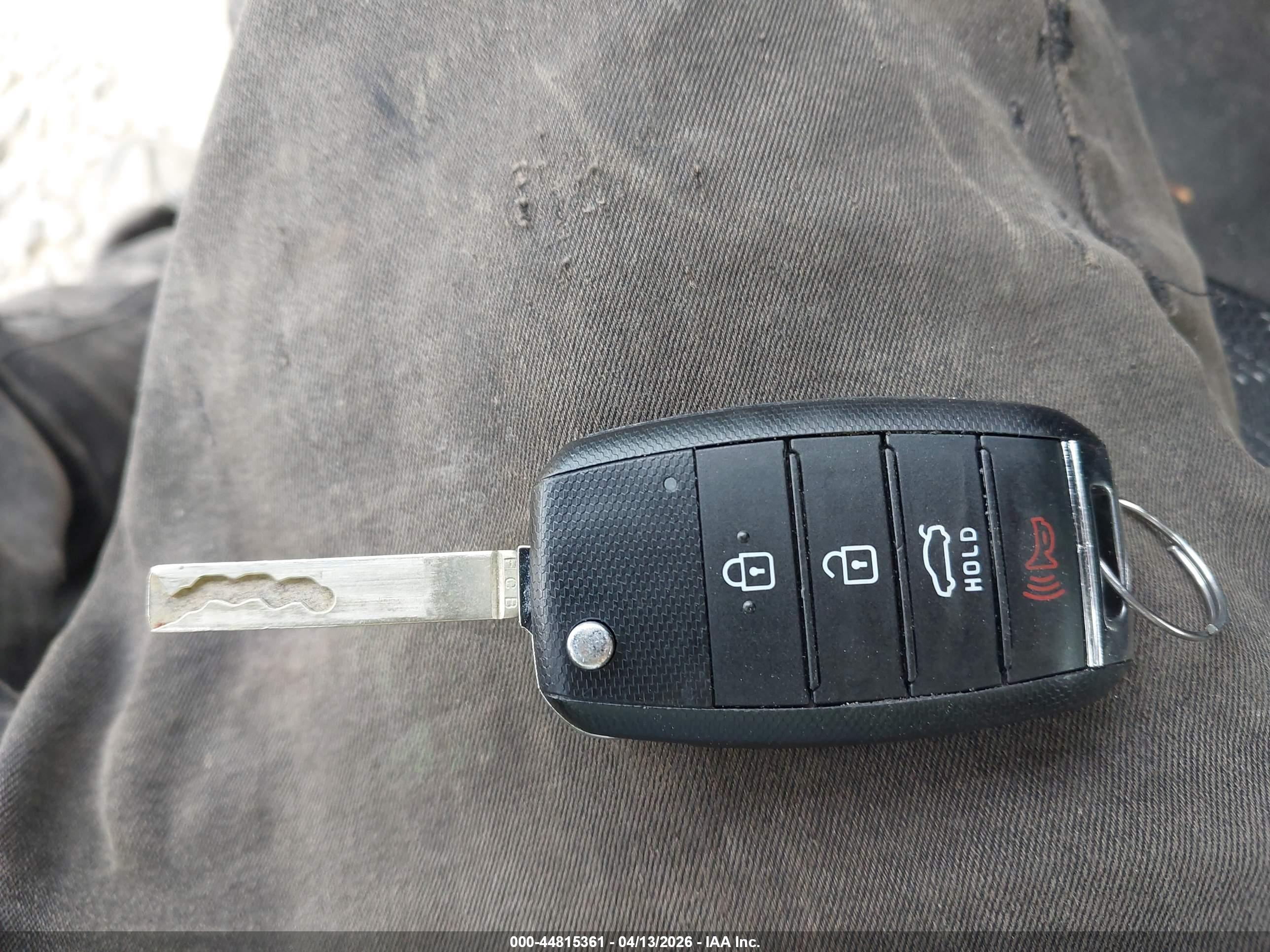 KIA RIO image 11