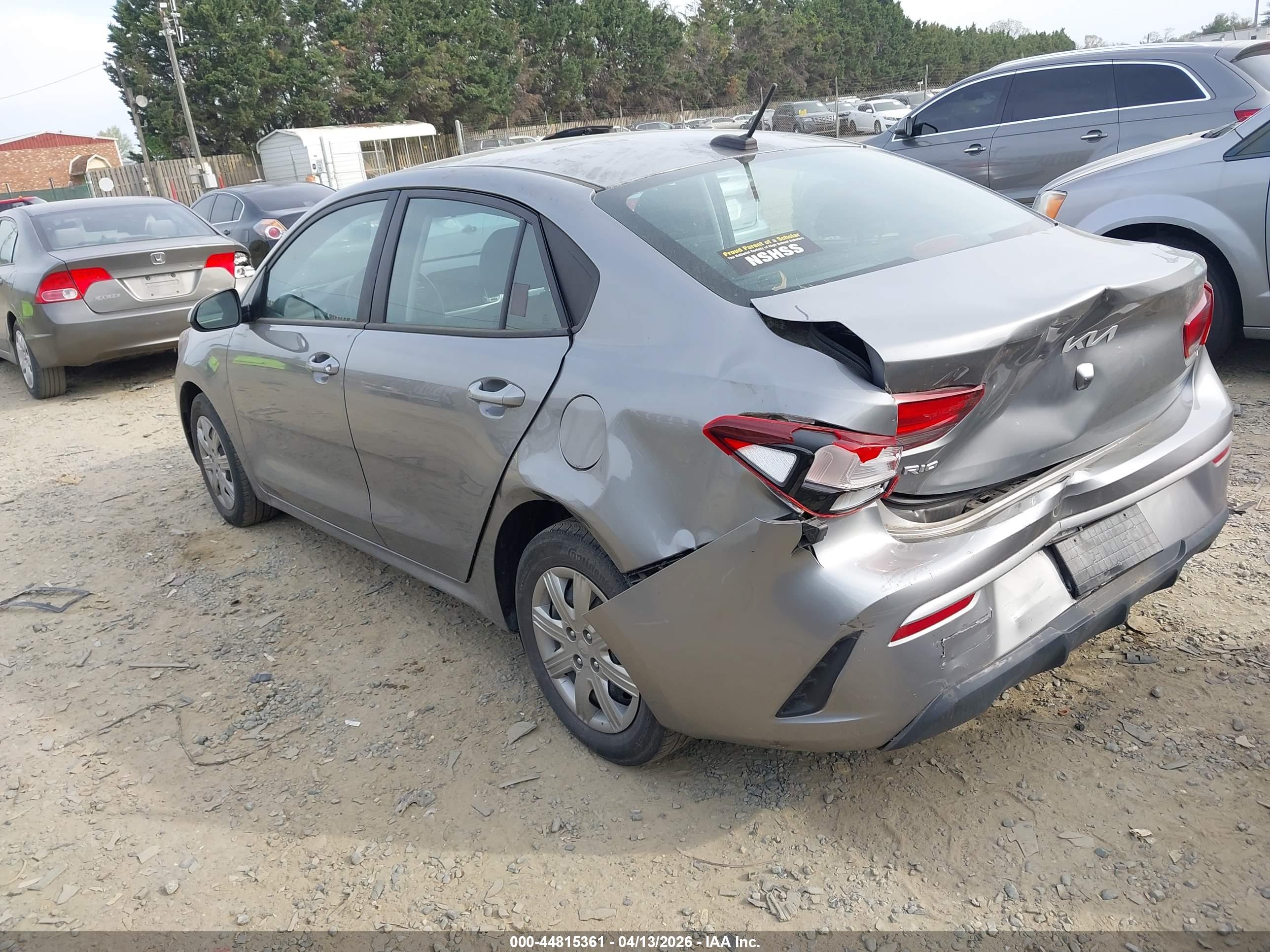 KIA RIO image 3