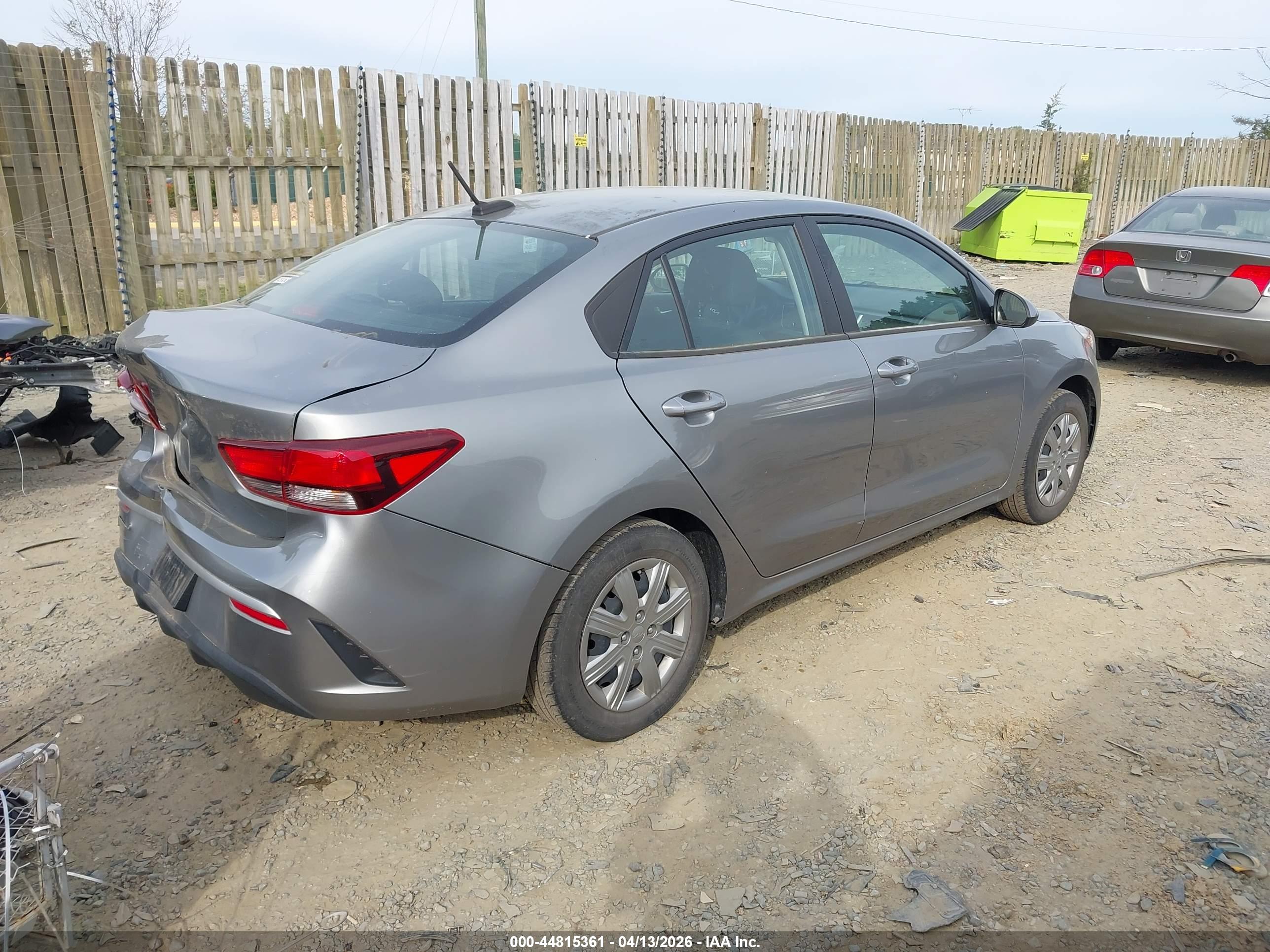 KIA RIO image 4