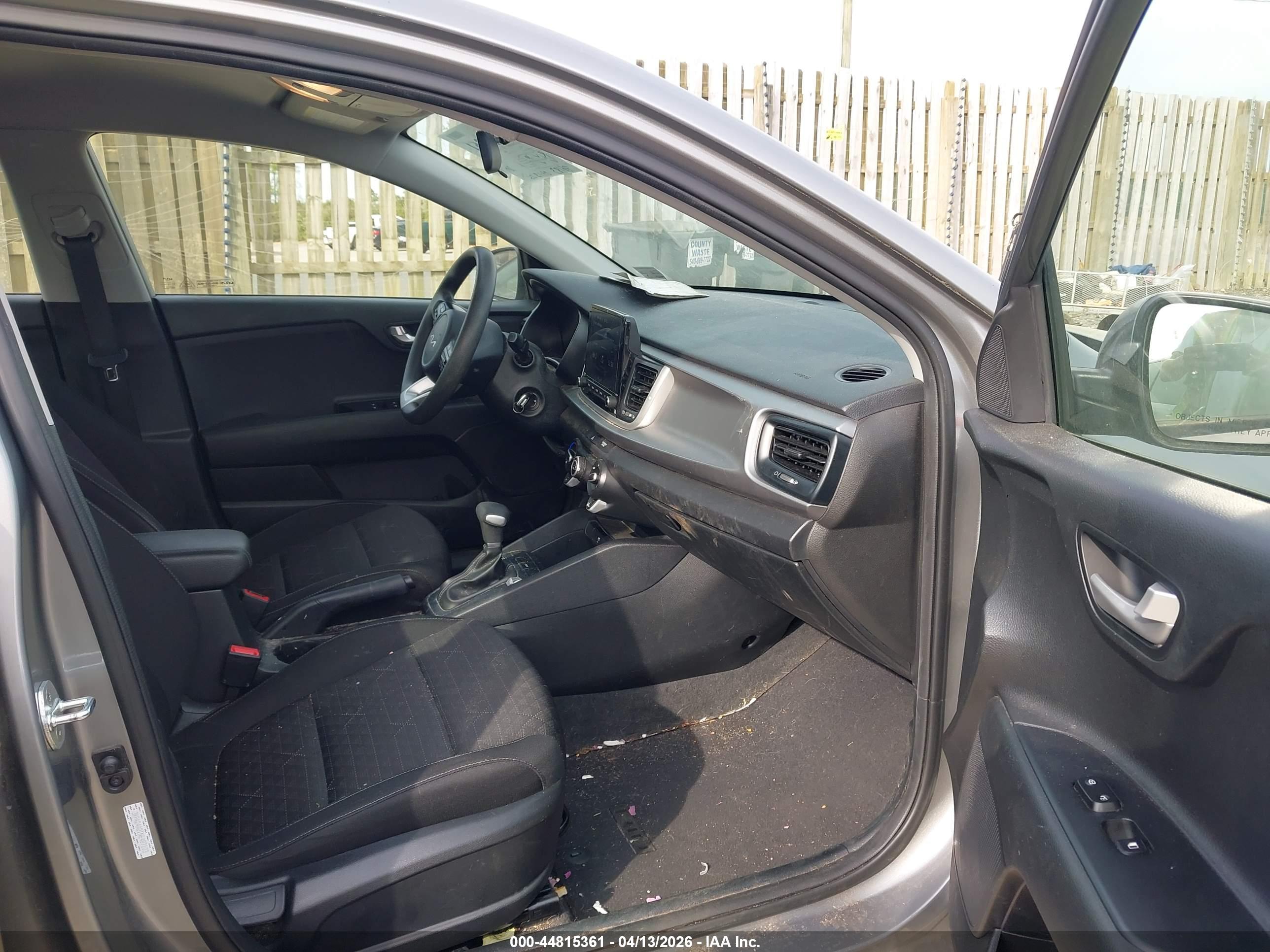 KIA RIO image 5