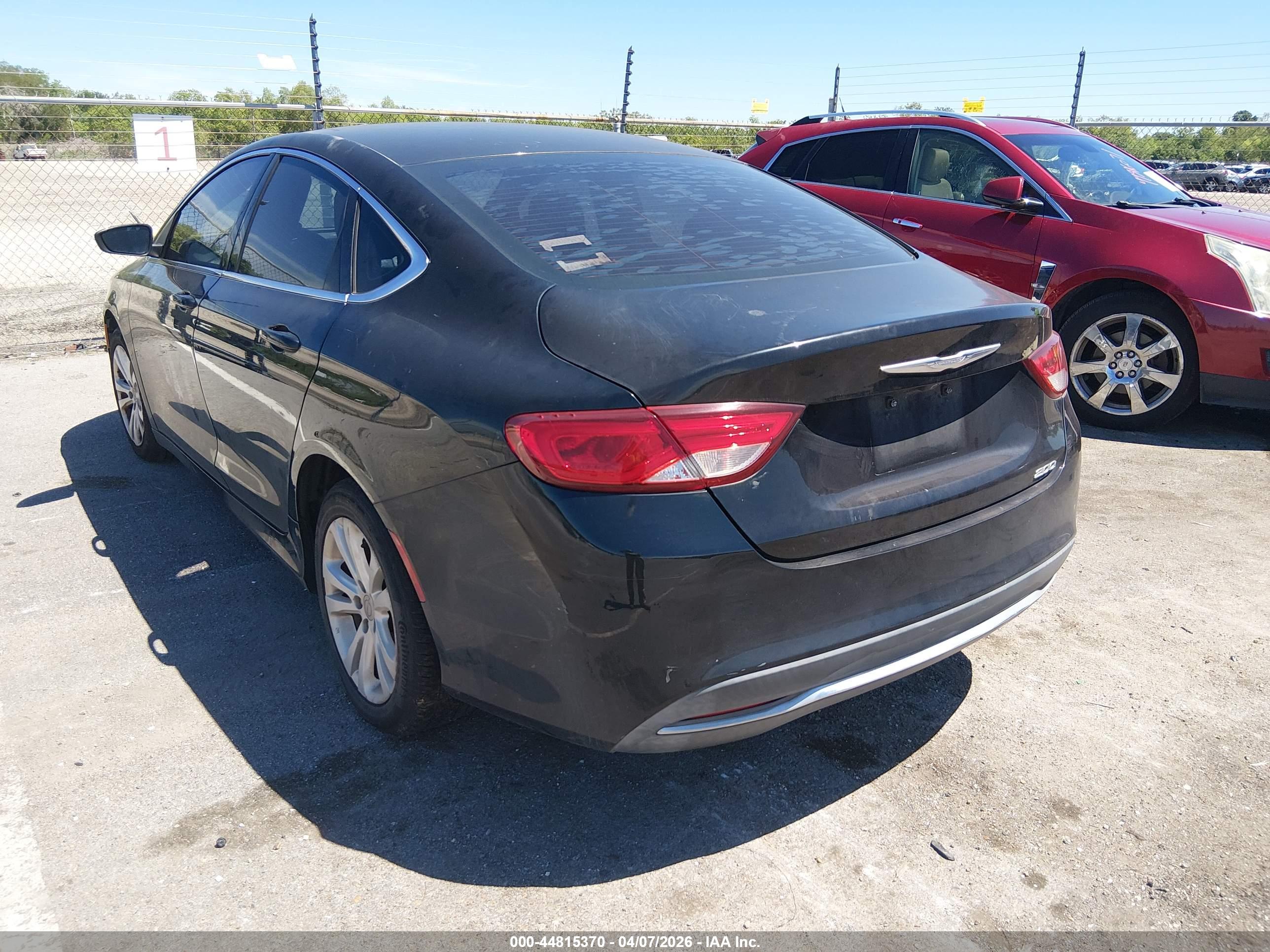 CHRYSLER 200 image 3