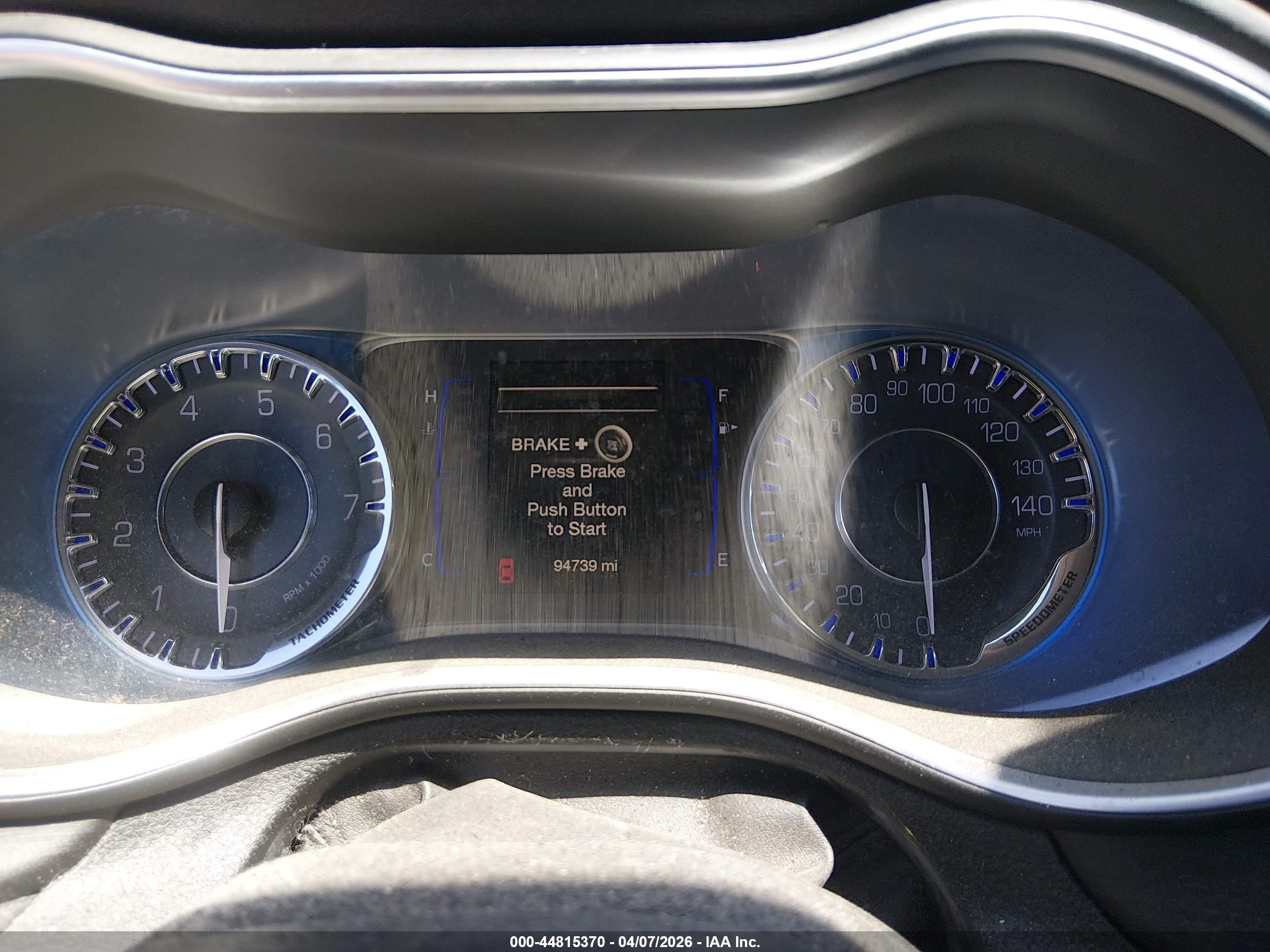 CHRYSLER 200 image 7