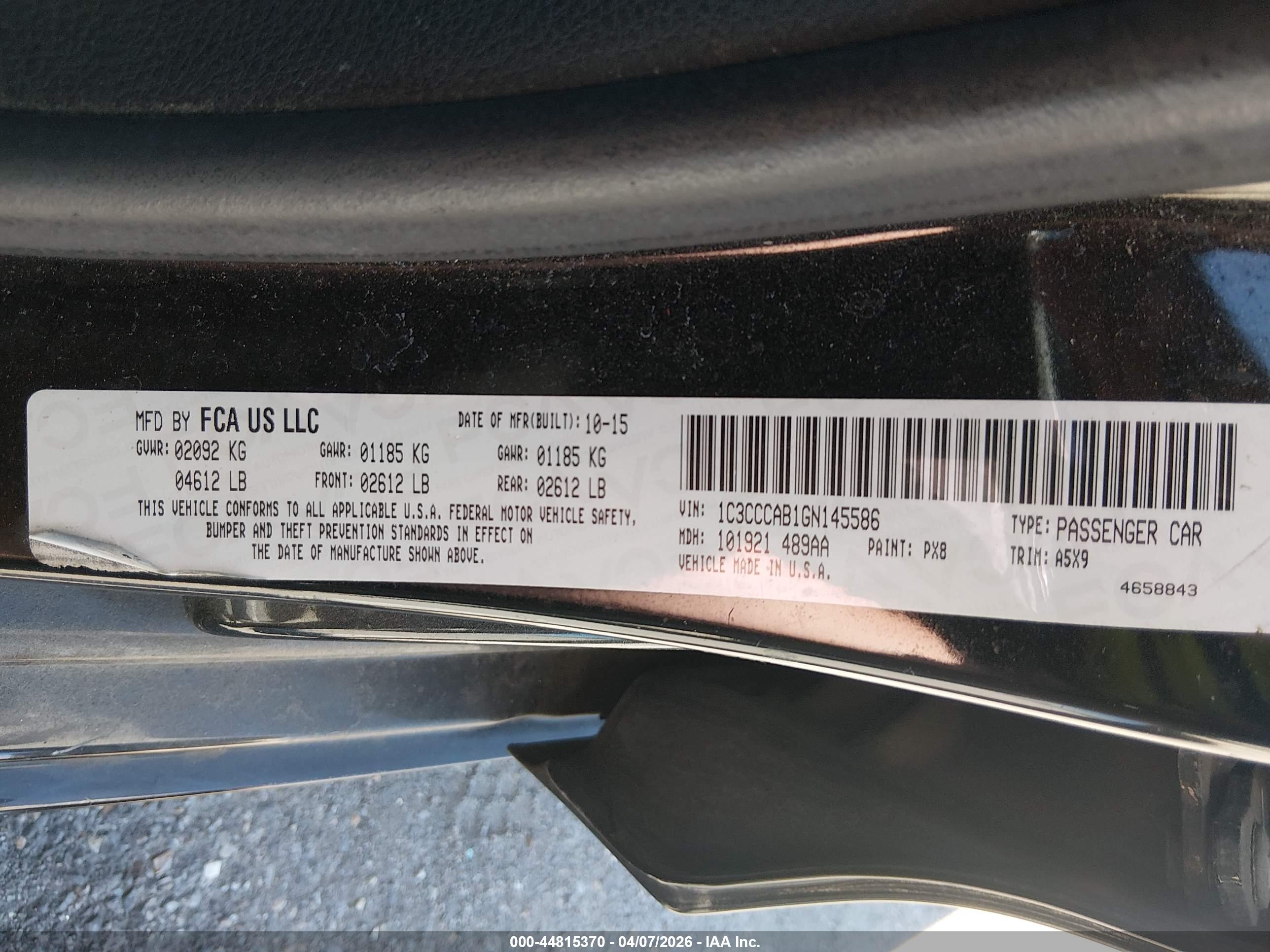 CHRYSLER 200 image 9