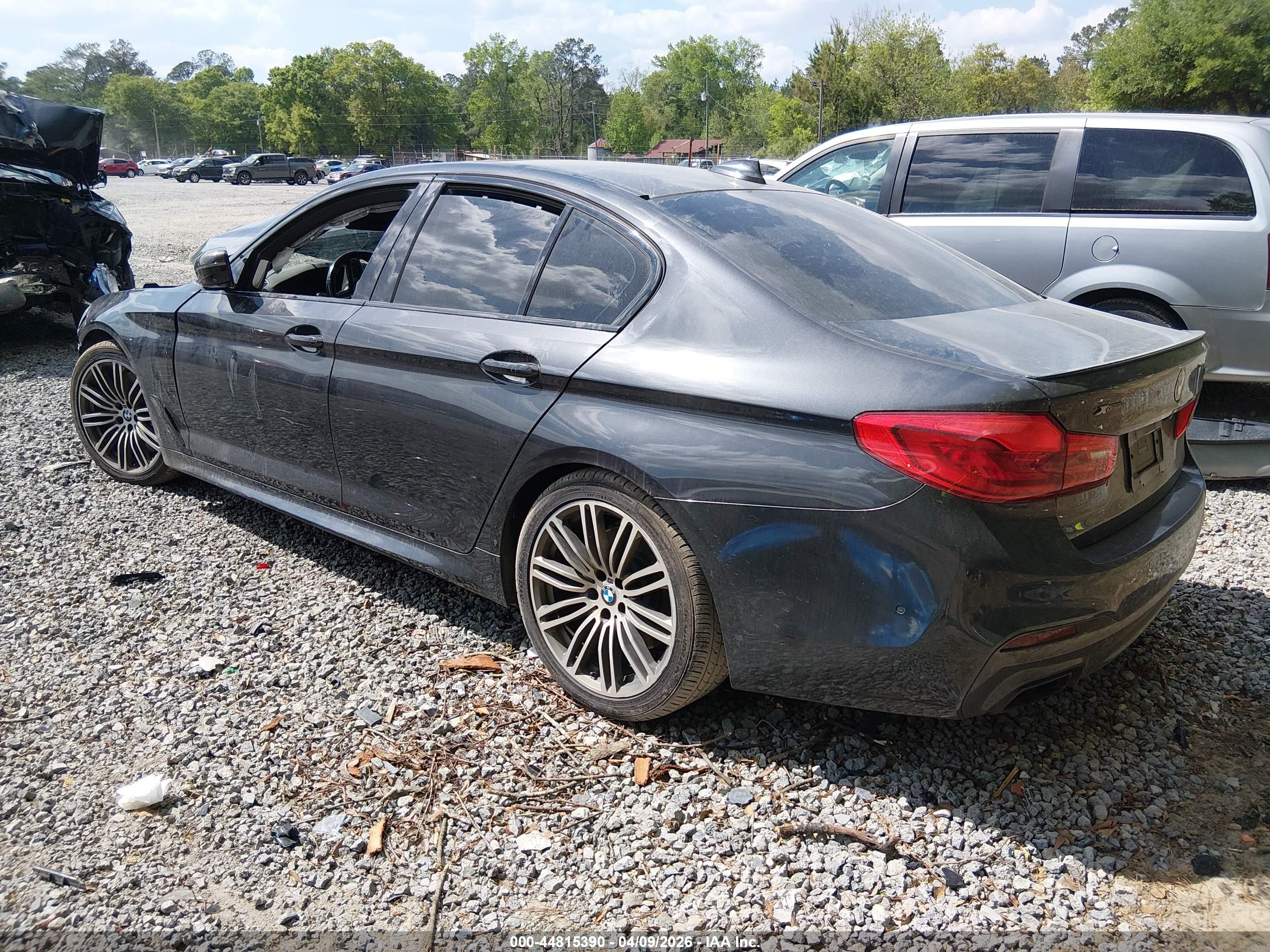 BMW M550I image 3