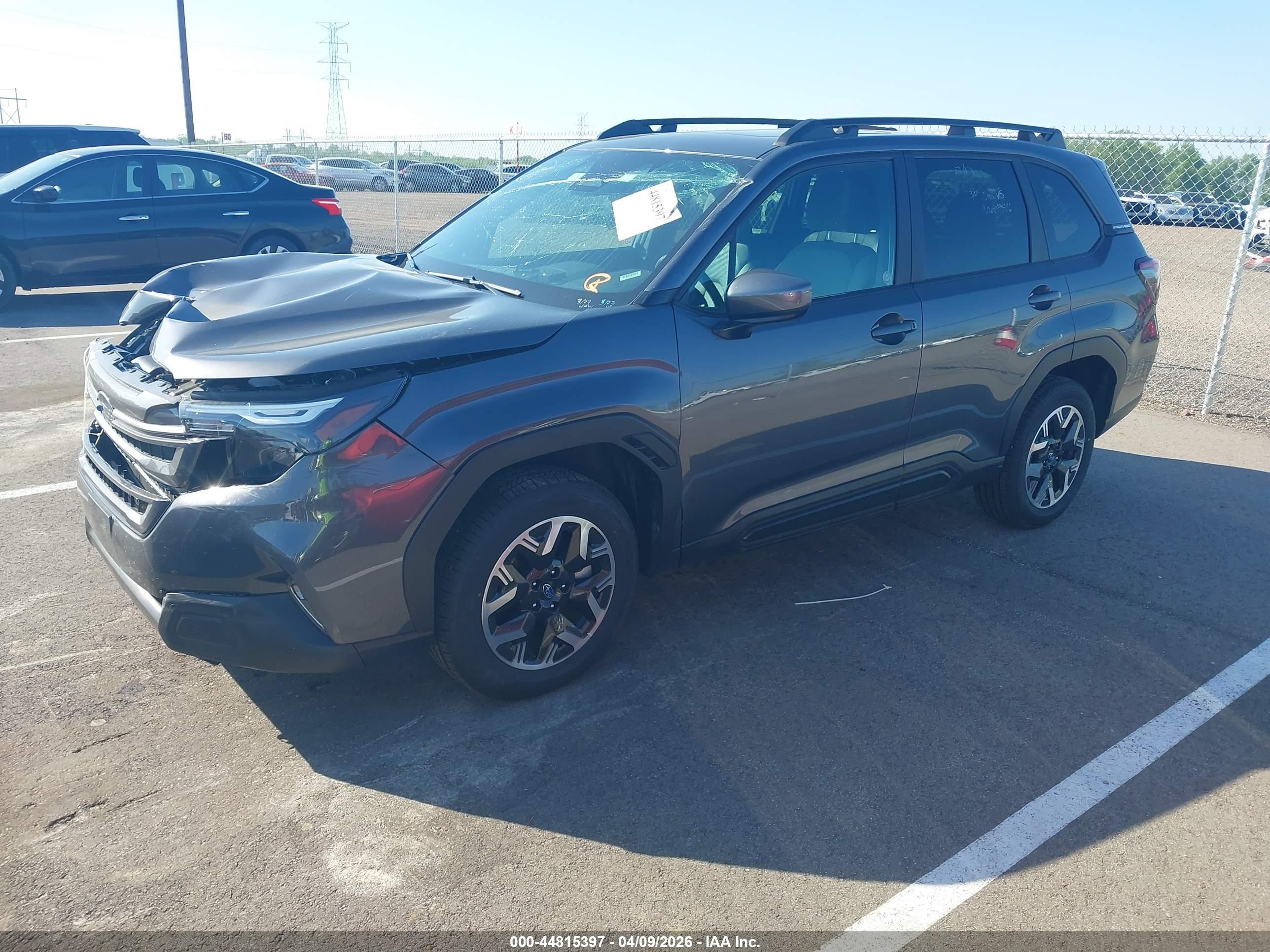 SUBARU FORESTER image 2
