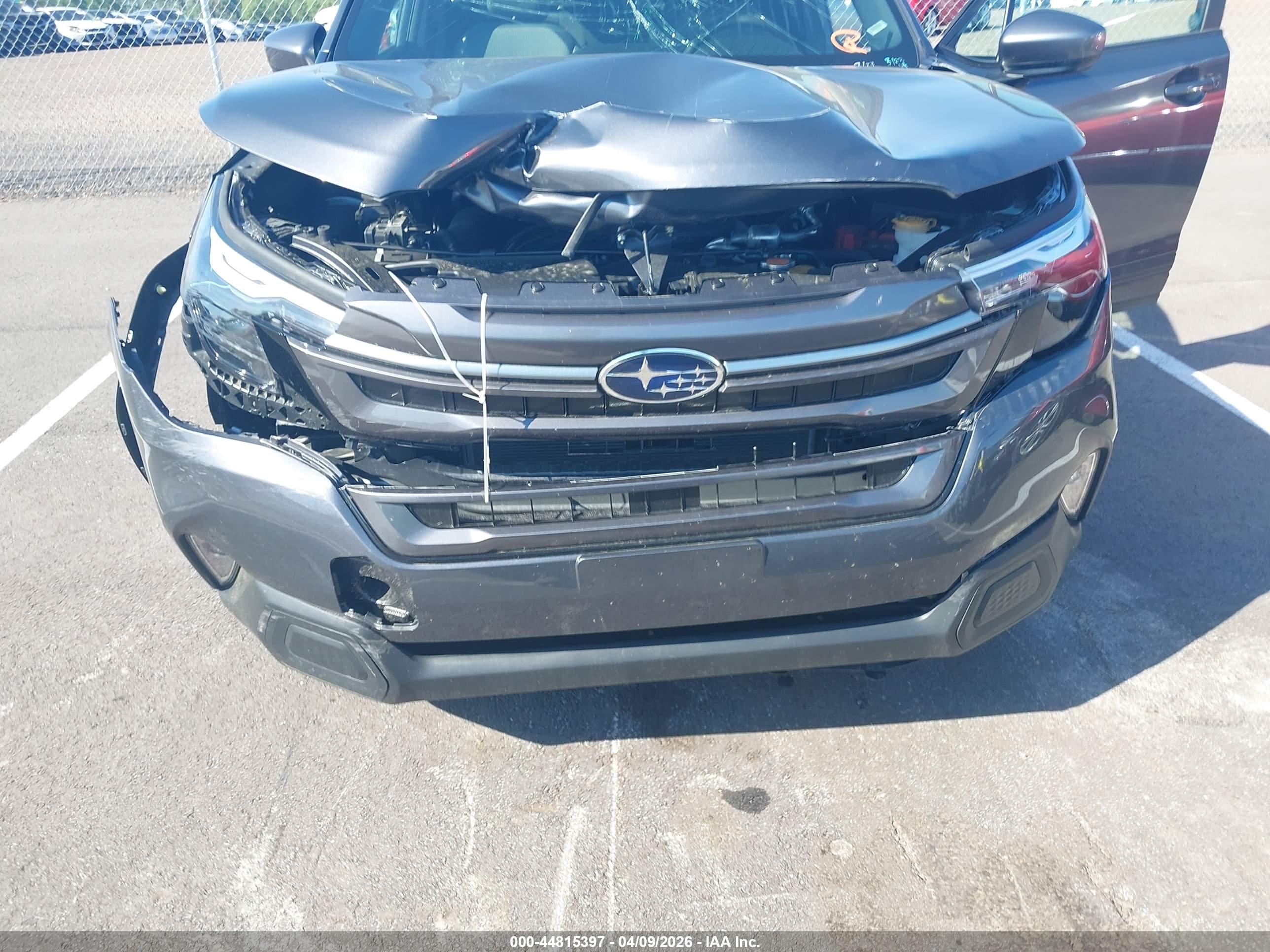 SUBARU FORESTER image 6