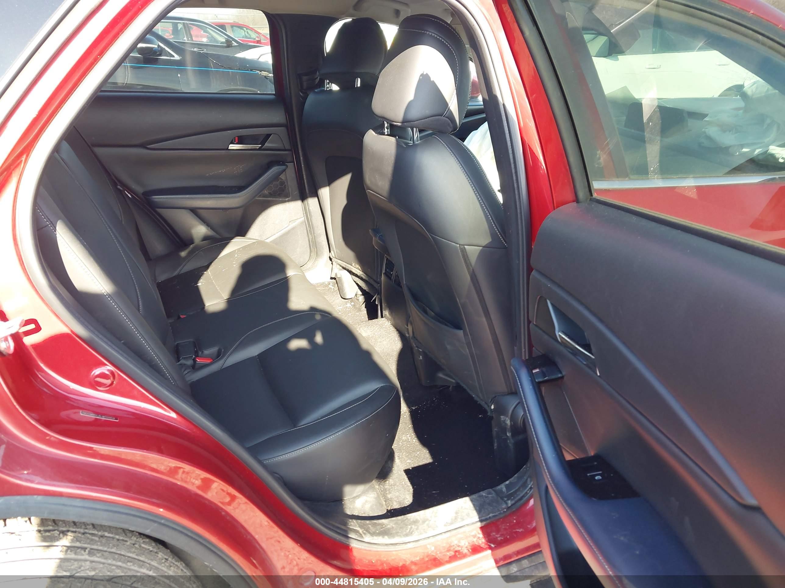 MAZDA CX-30 image 8