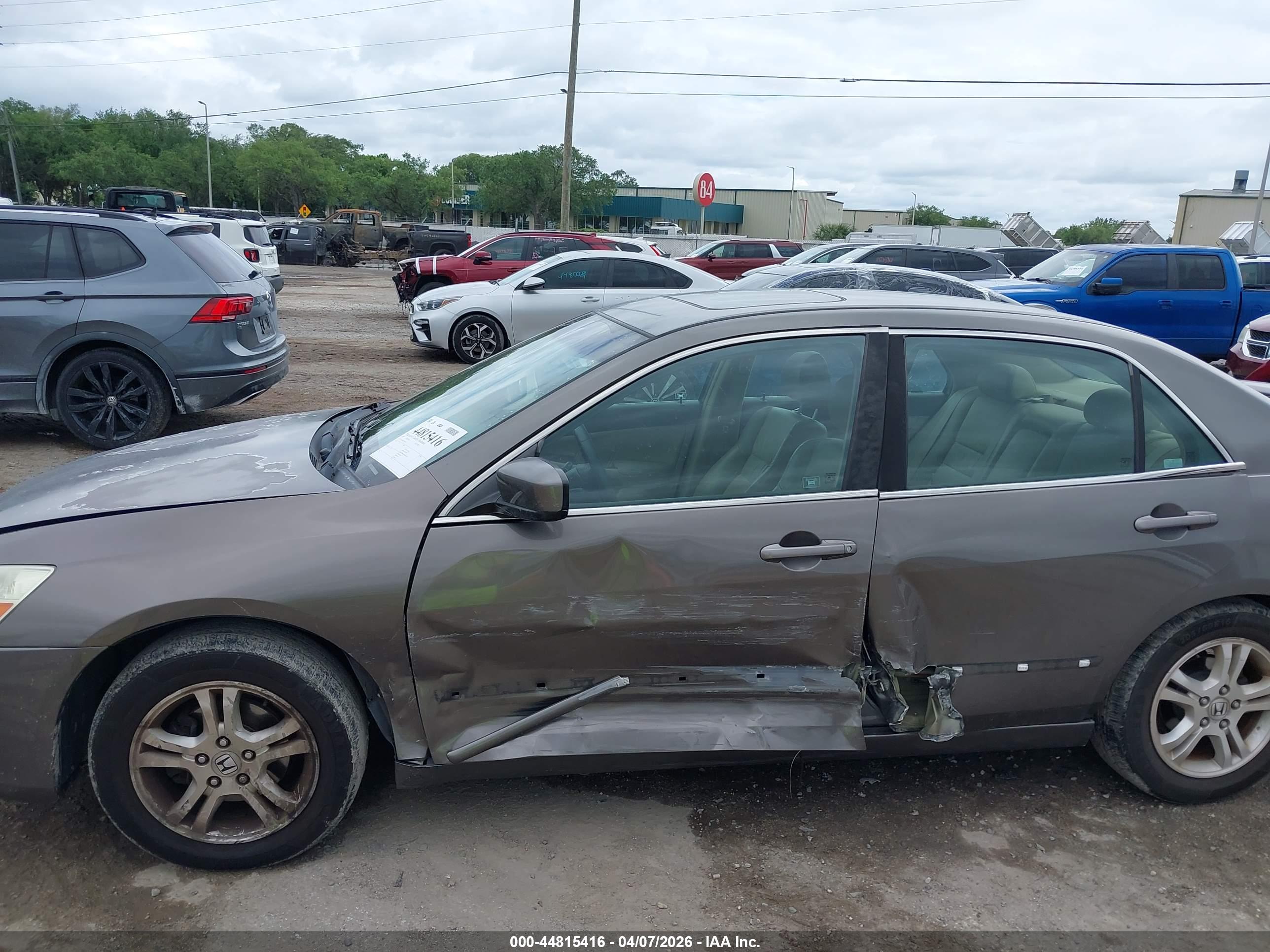 HONDA ACCORD image 6