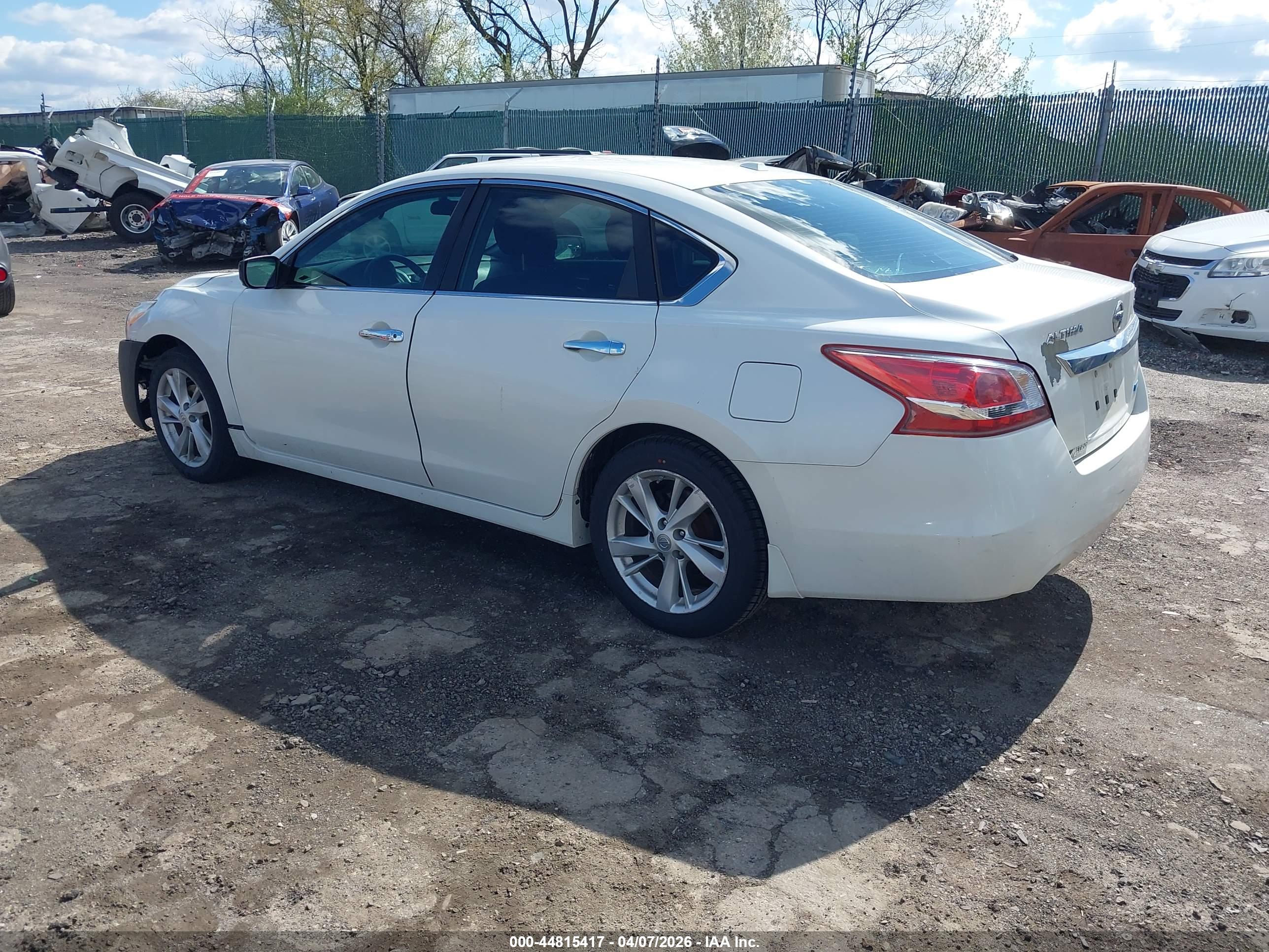NISSAN ALTIMA image 3