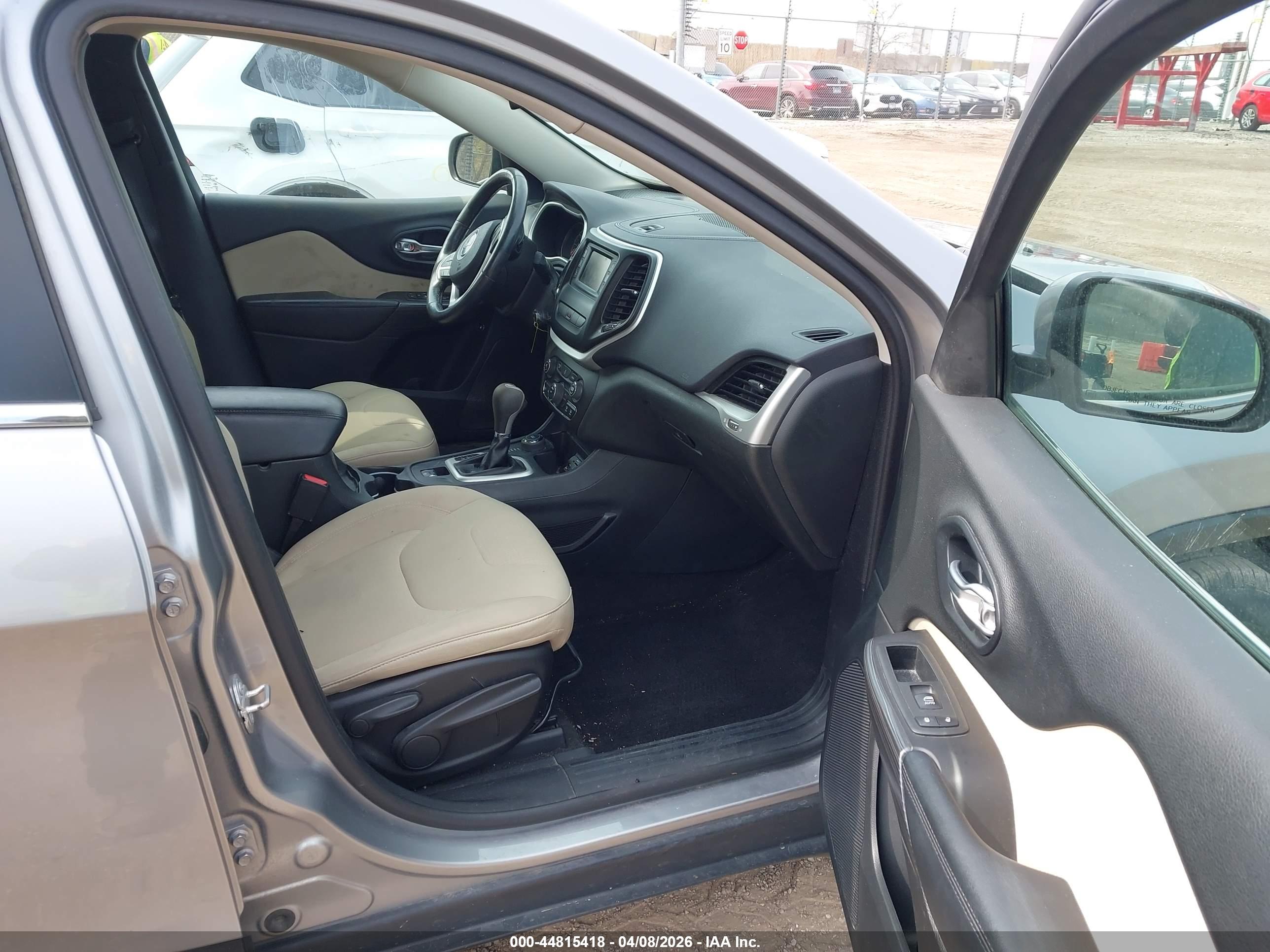 JEEP CHEROKEE image 5