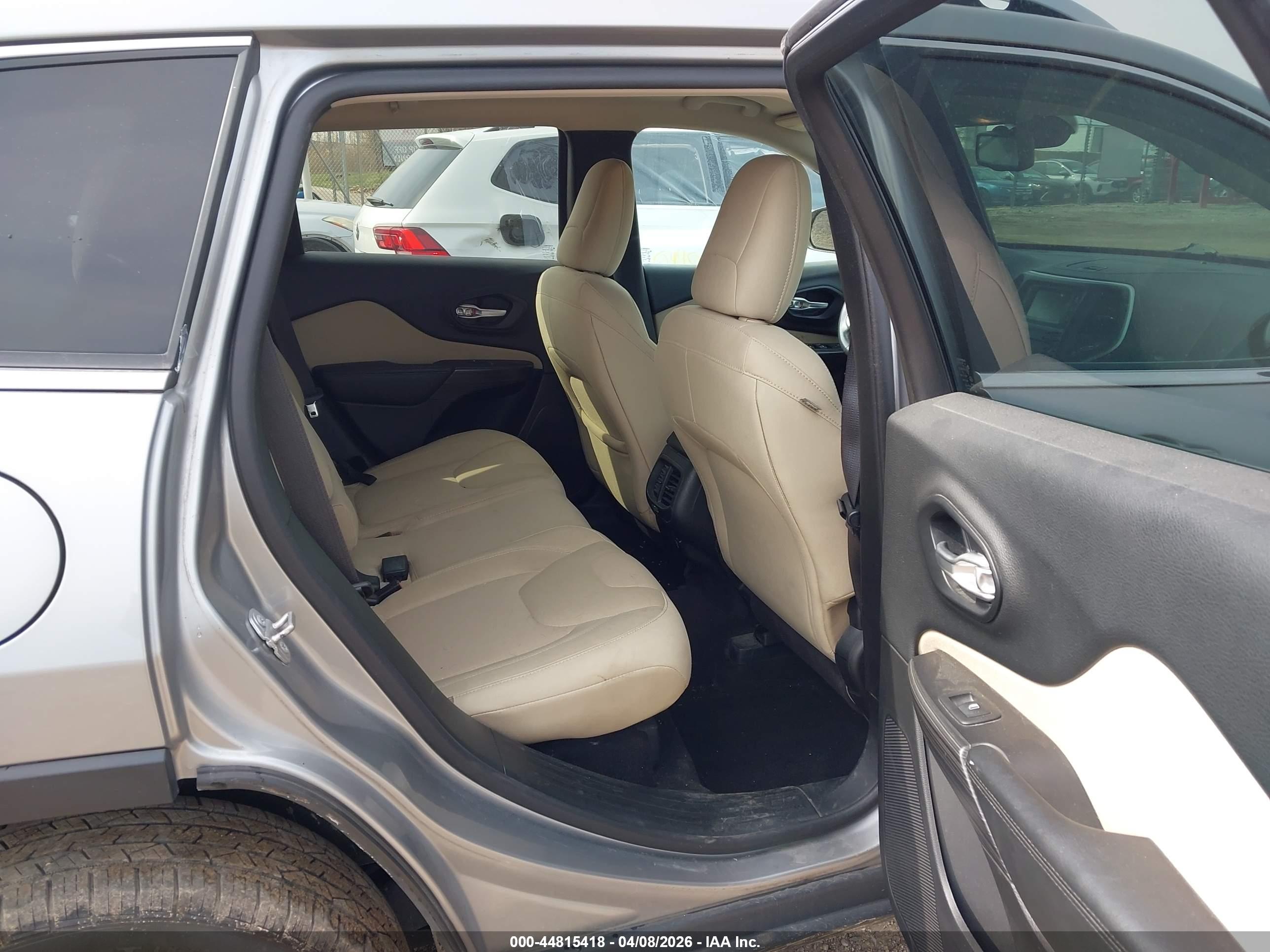 JEEP CHEROKEE image 8