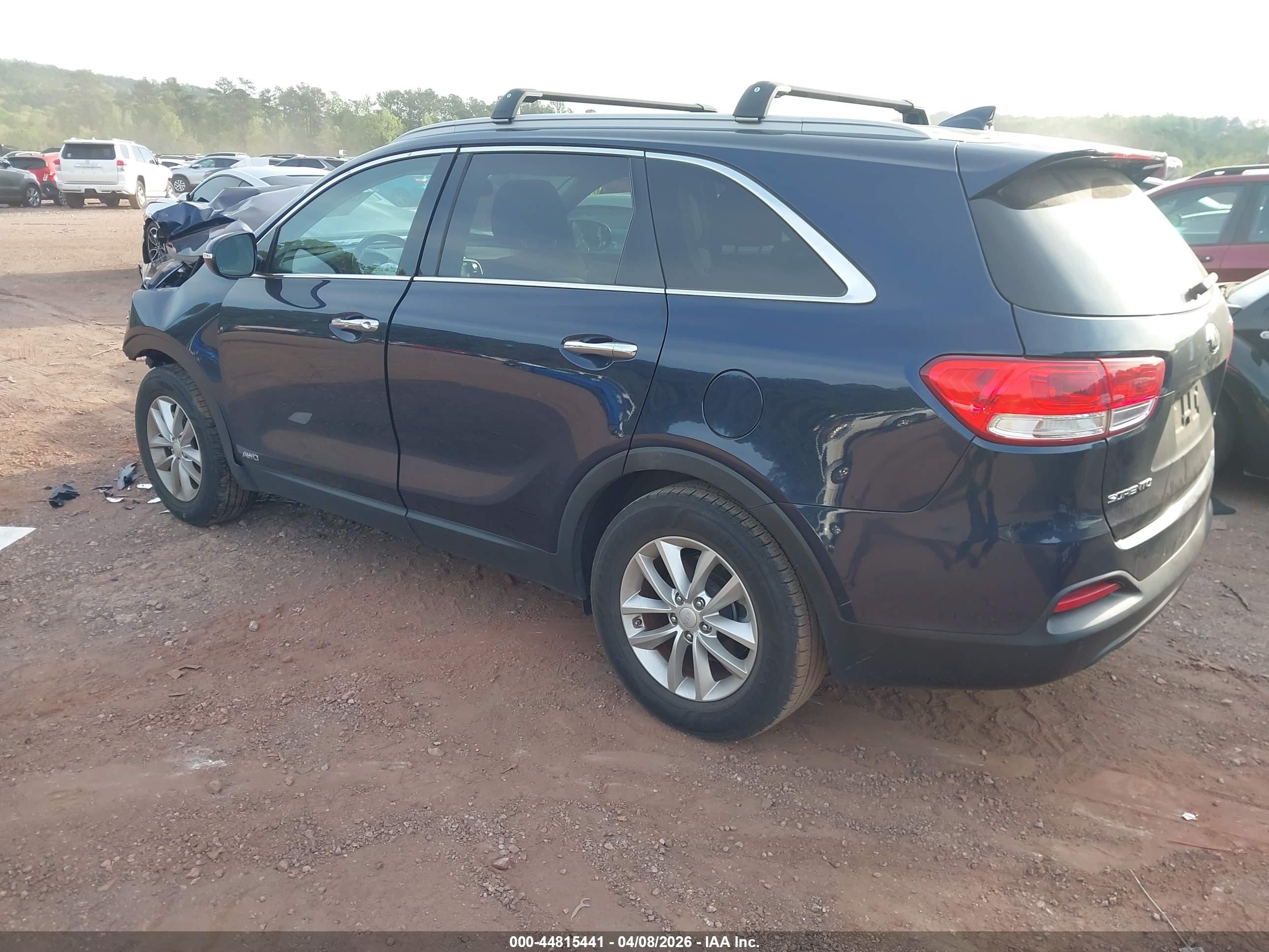 KIA SORENTO image 3