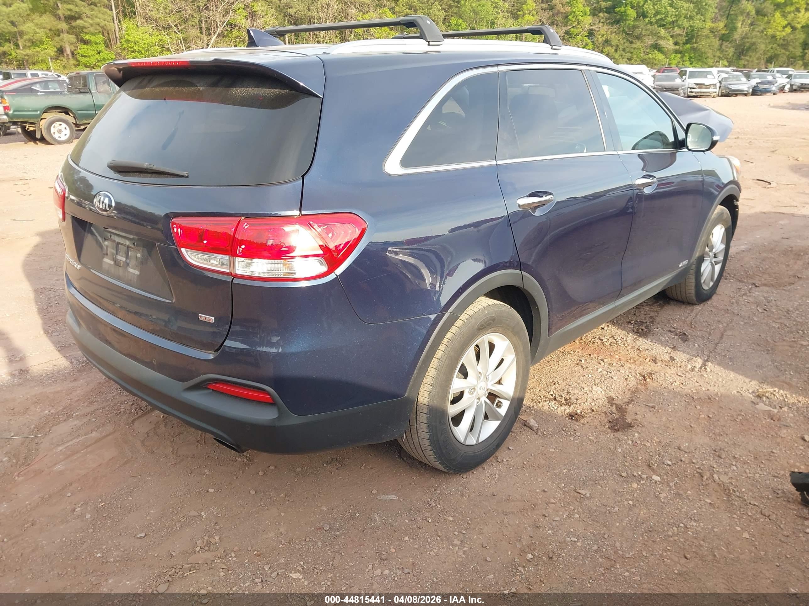 KIA SORENTO image 4