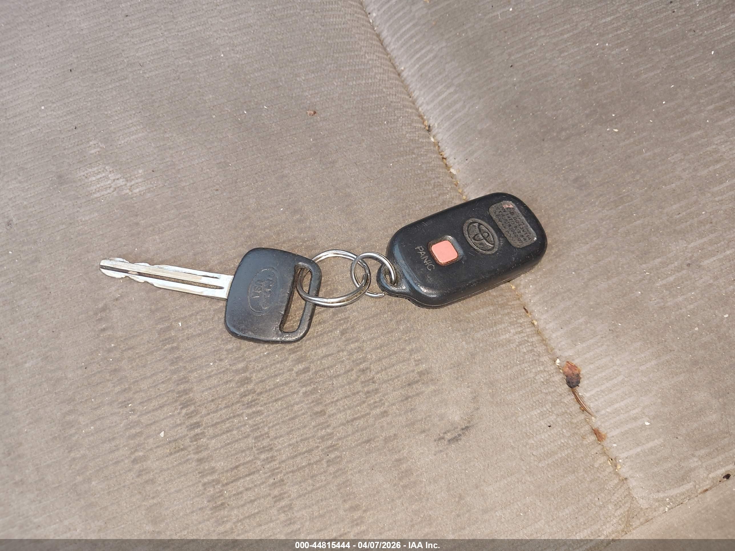 TOYOTA CAMRY image 11