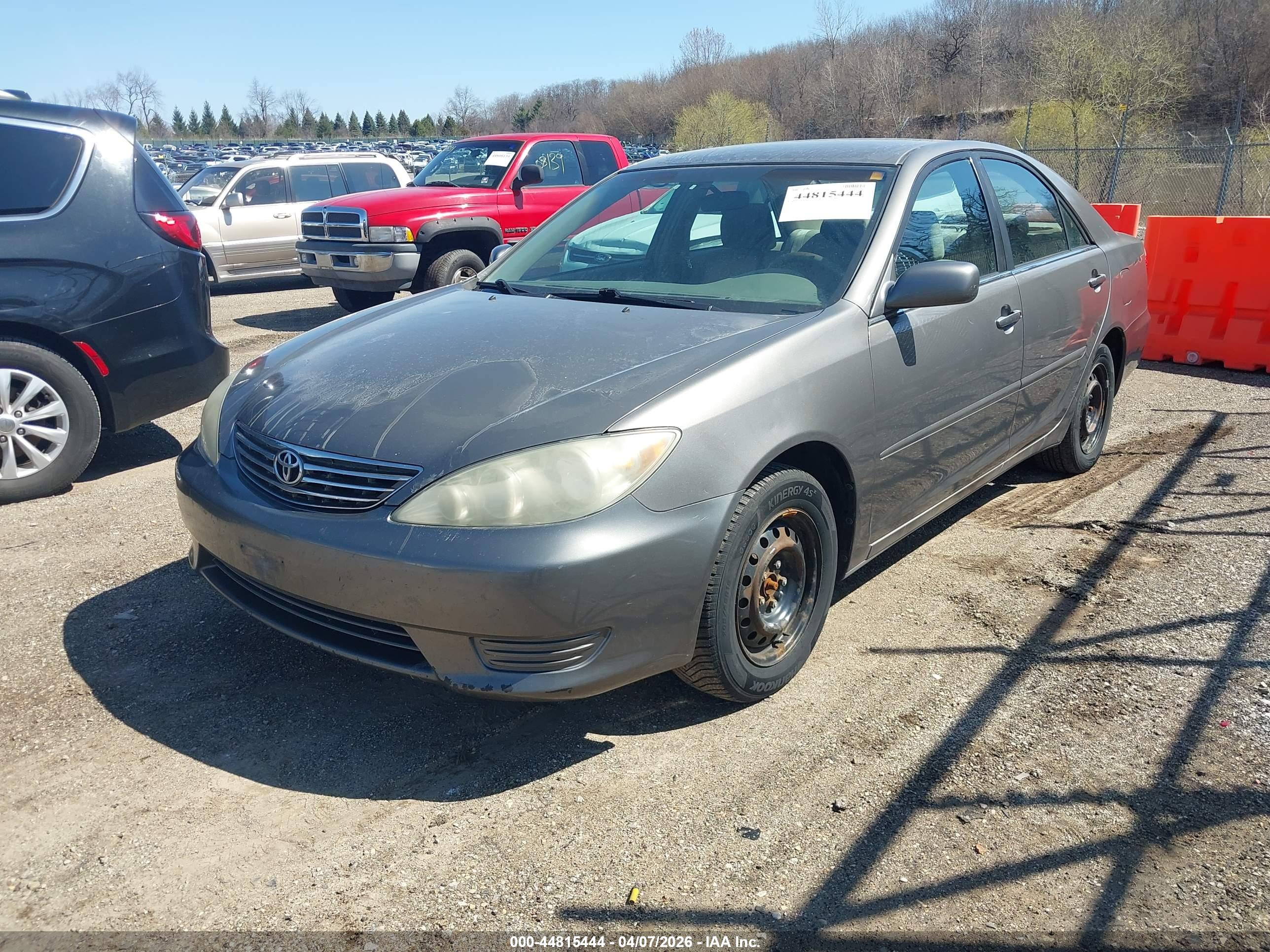 TOYOTA CAMRY image 2