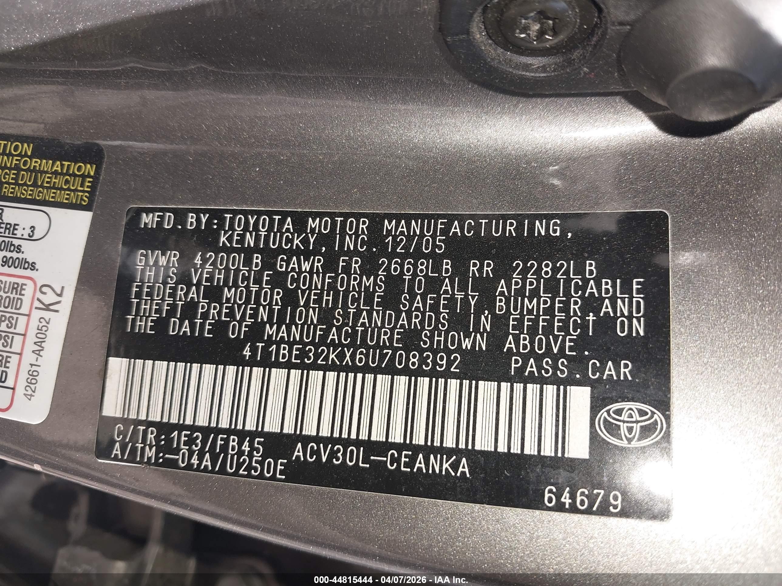 TOYOTA CAMRY image 9