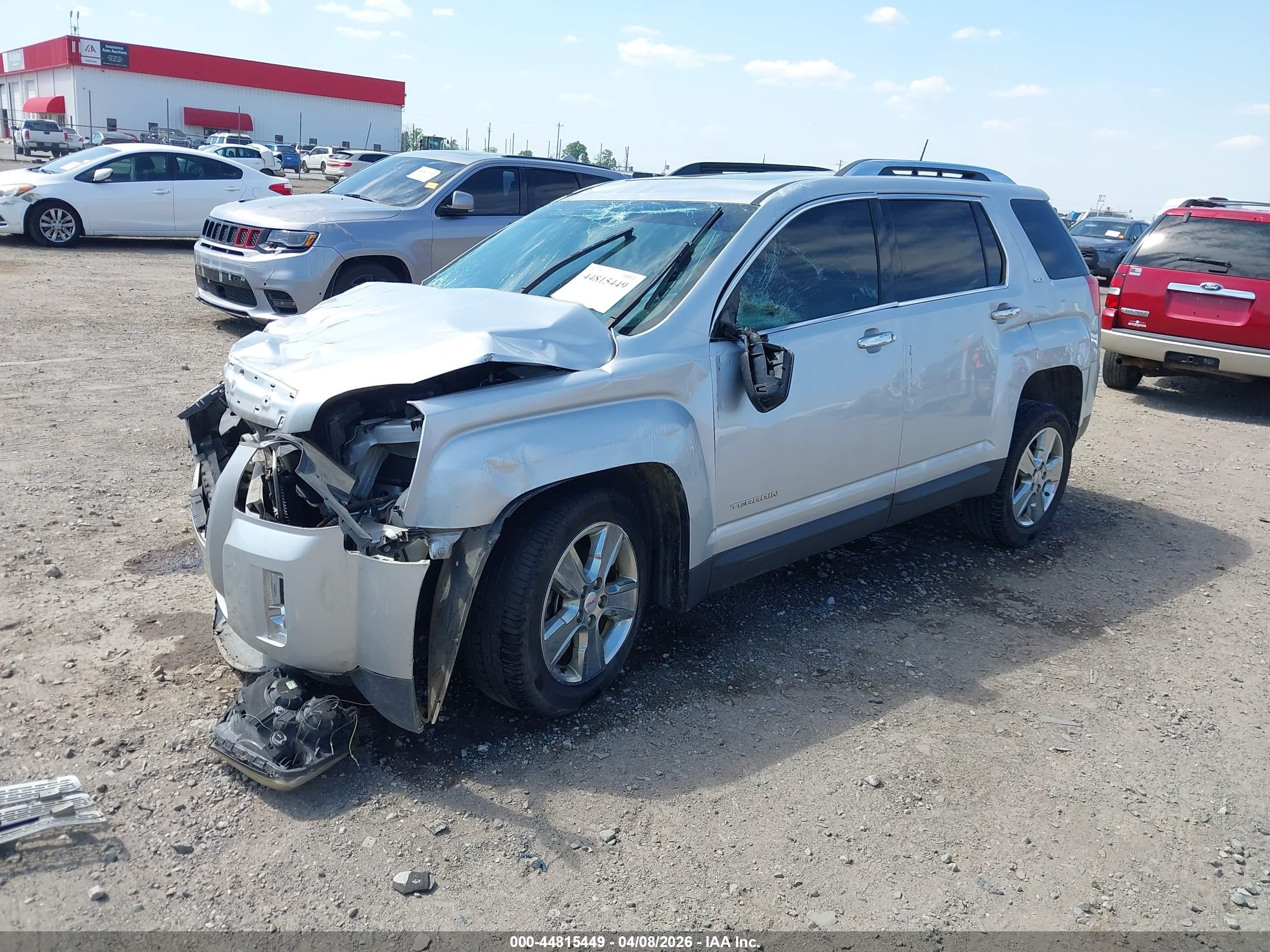 GMC TERRAIN image 2