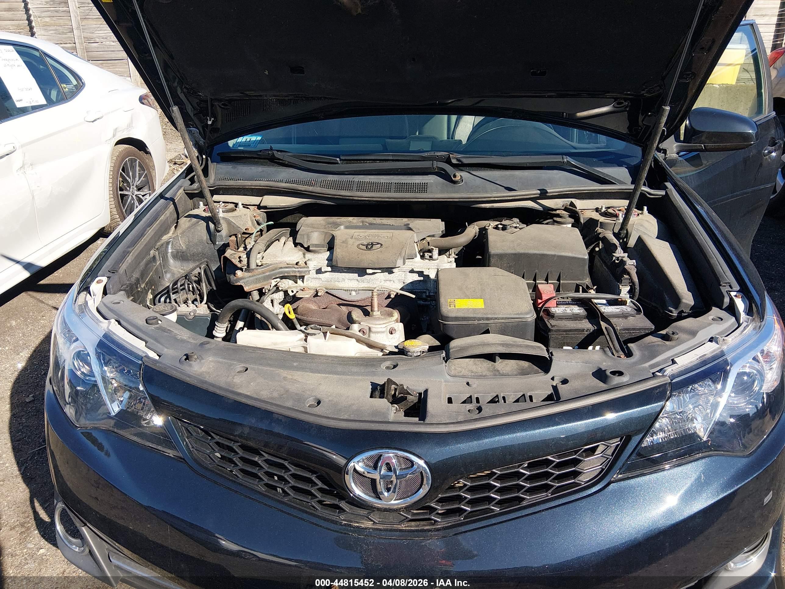 TOYOTA CAMRY image 10