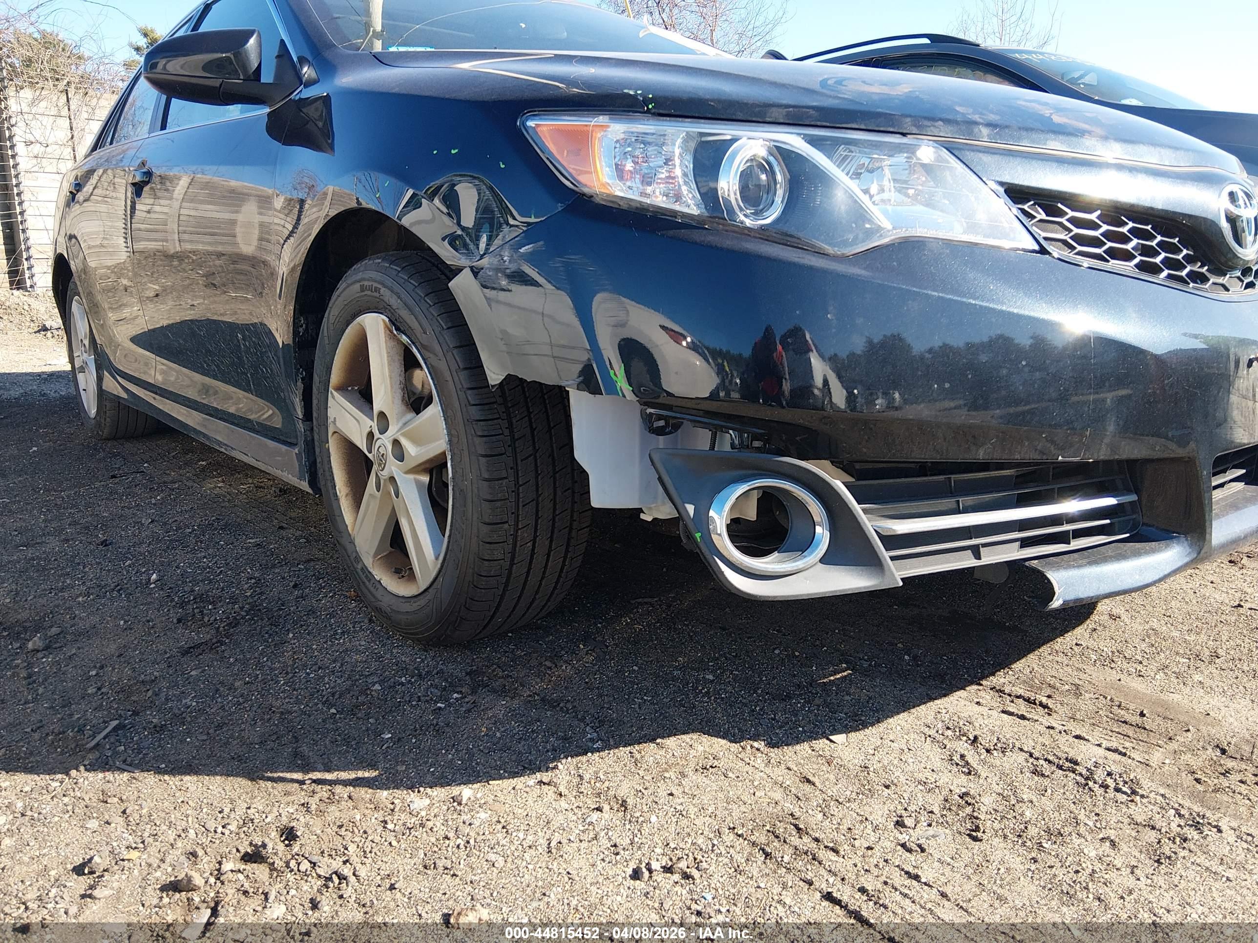 TOYOTA CAMRY image 6