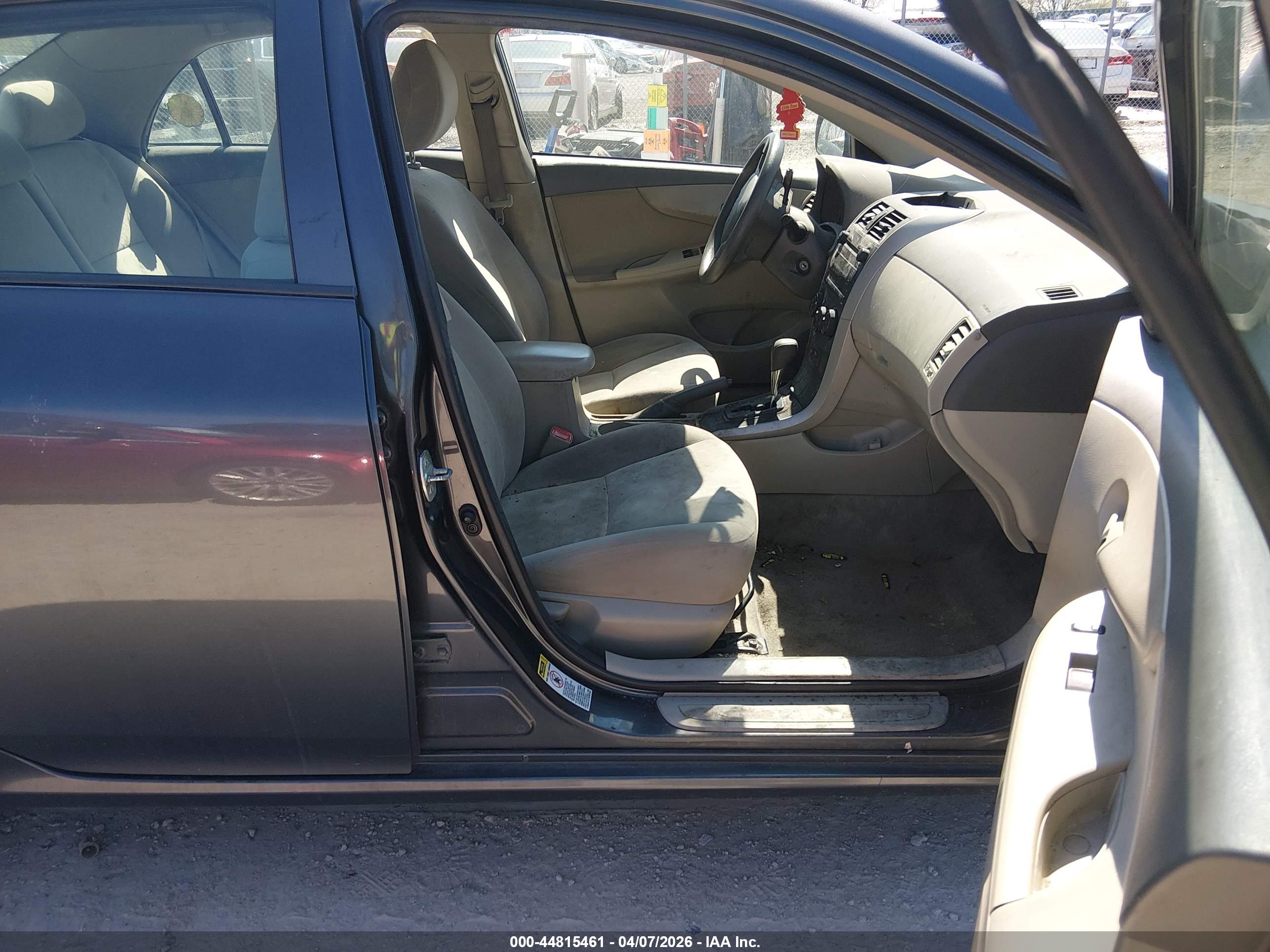 TOYOTA COROLLA image 5