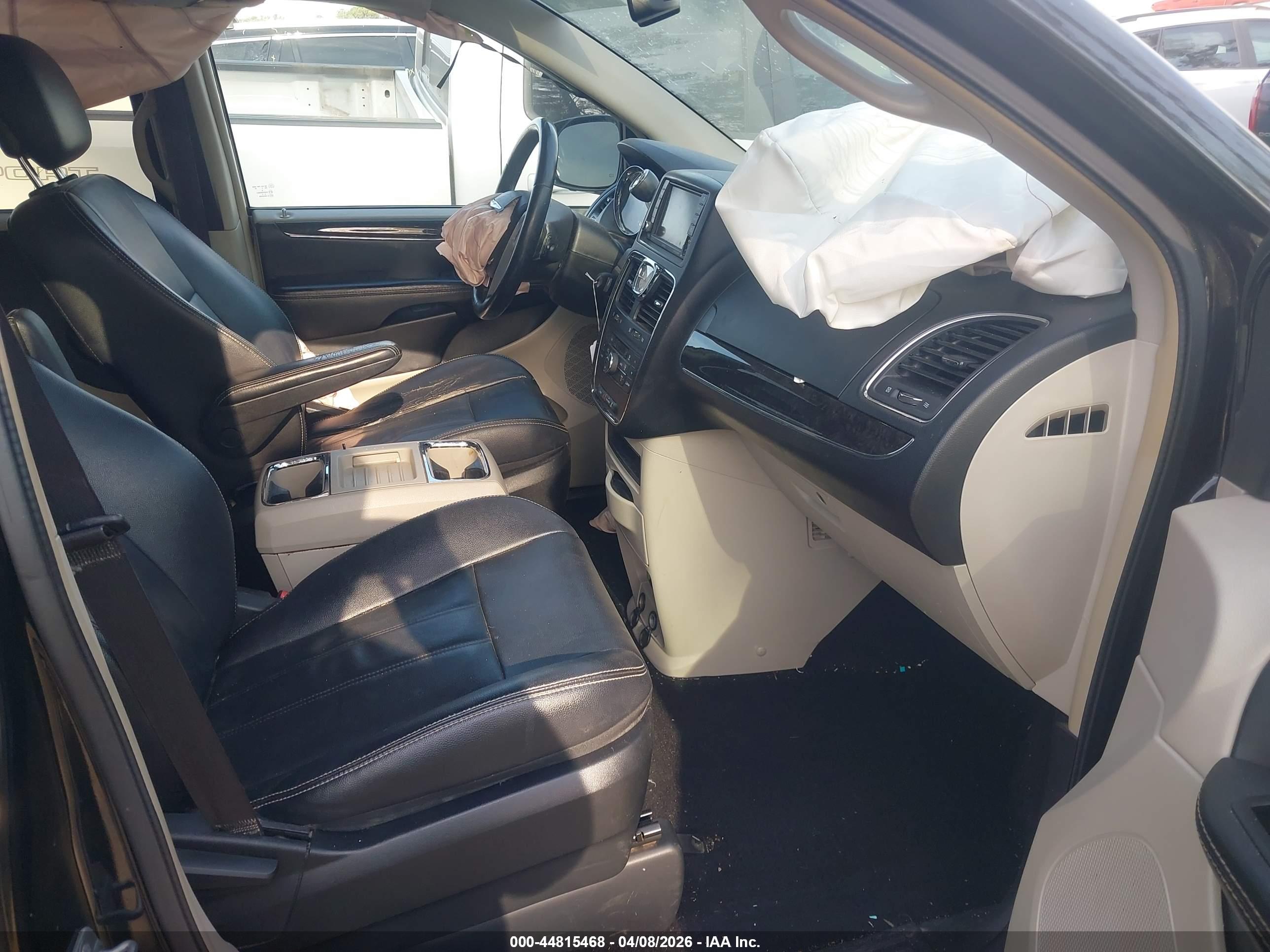 CHRYSLER TOWN image 5