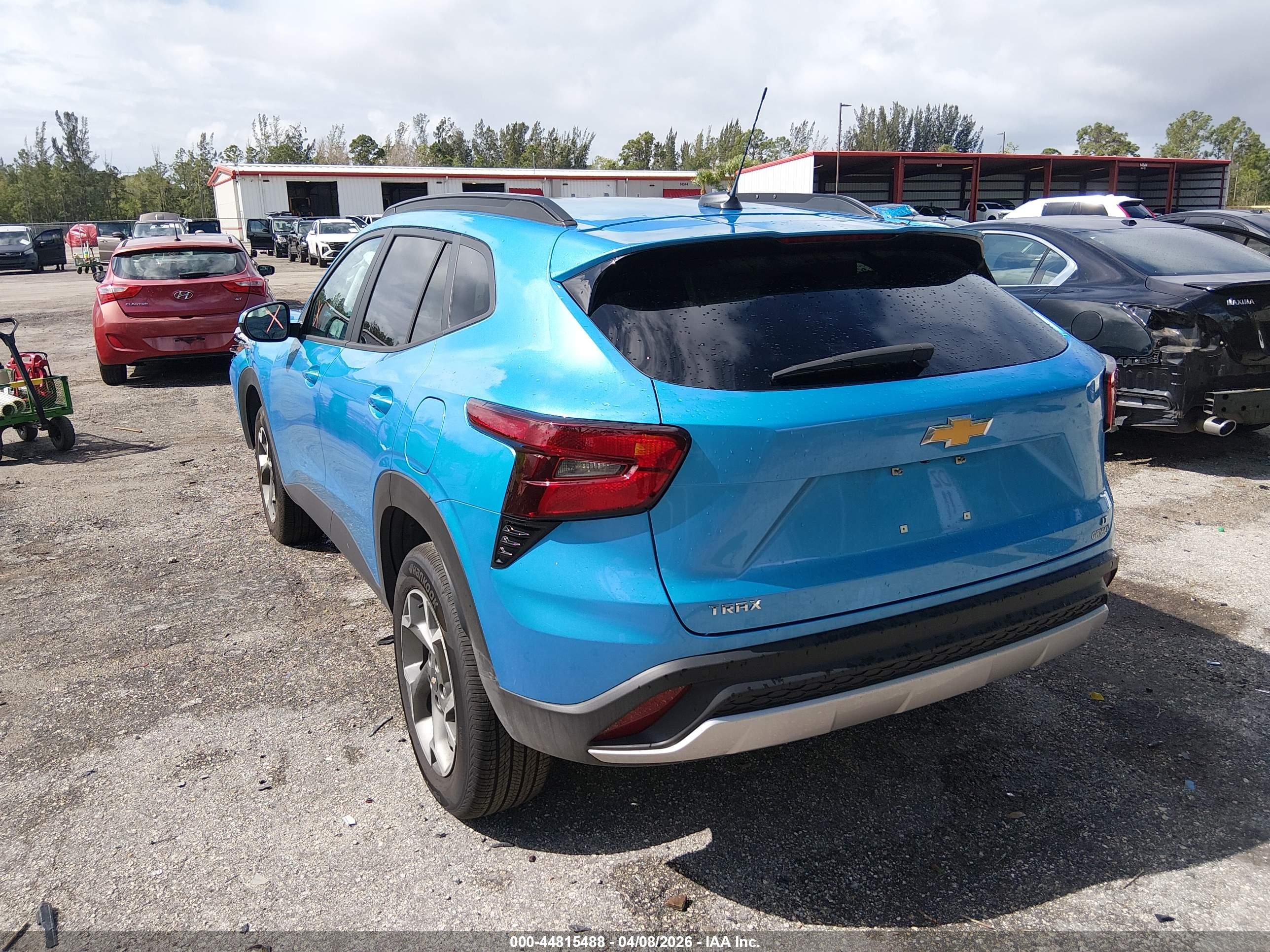 CHEVROLET TRAX image 3