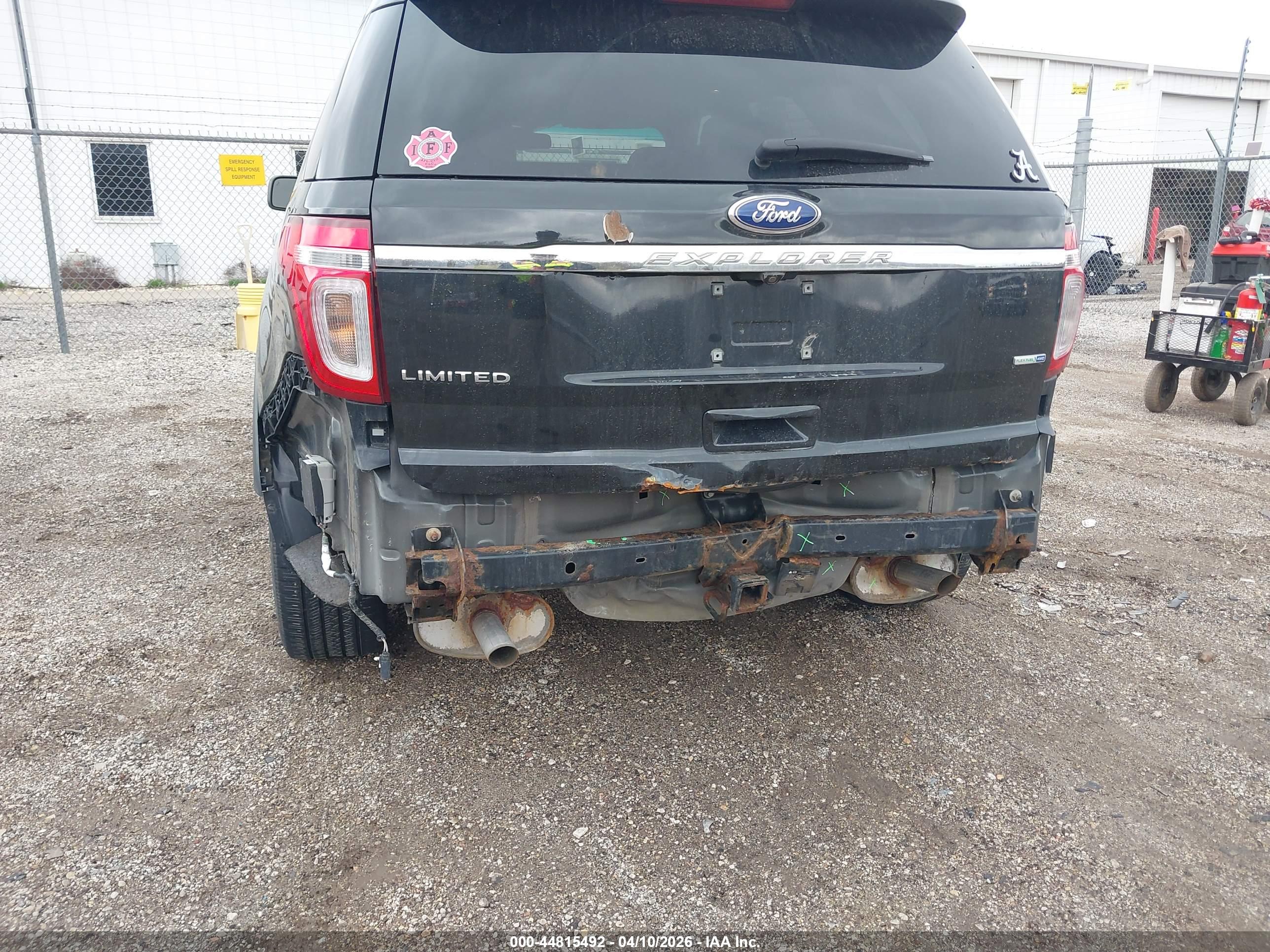 FORD EXPLORER image 6
