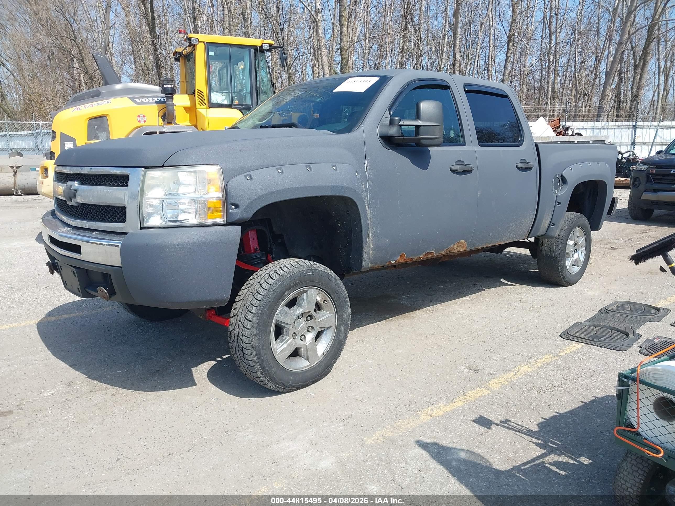 CHEVROLET SILVERADO image 2