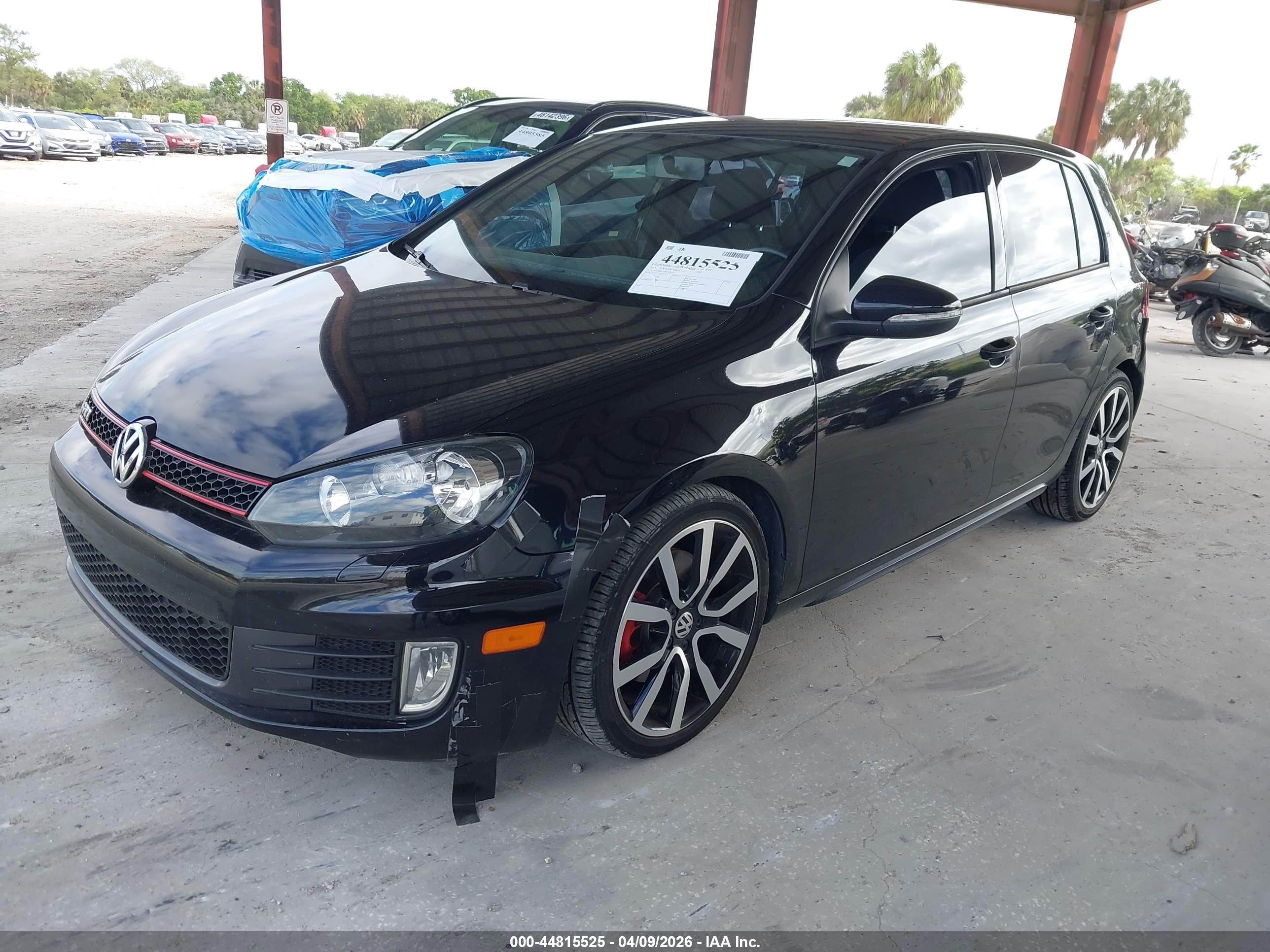 VOLKSWAGEN GTI image 2