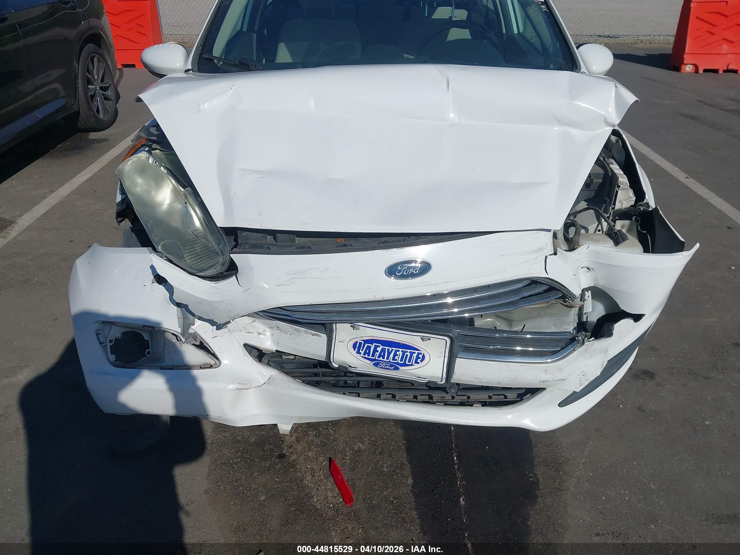 FORD FIESTA image 6