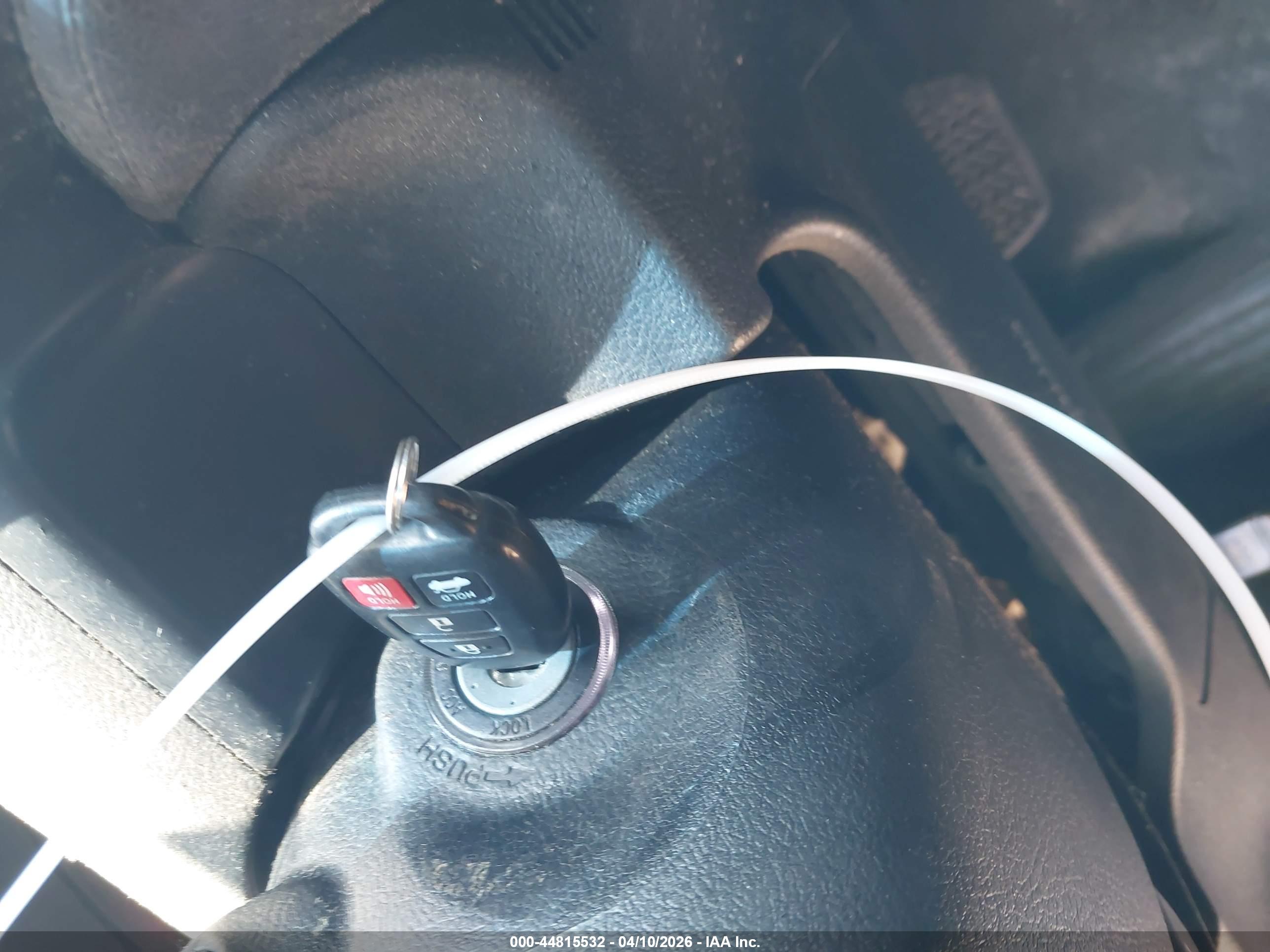 TOYOTA CAMRY image 11