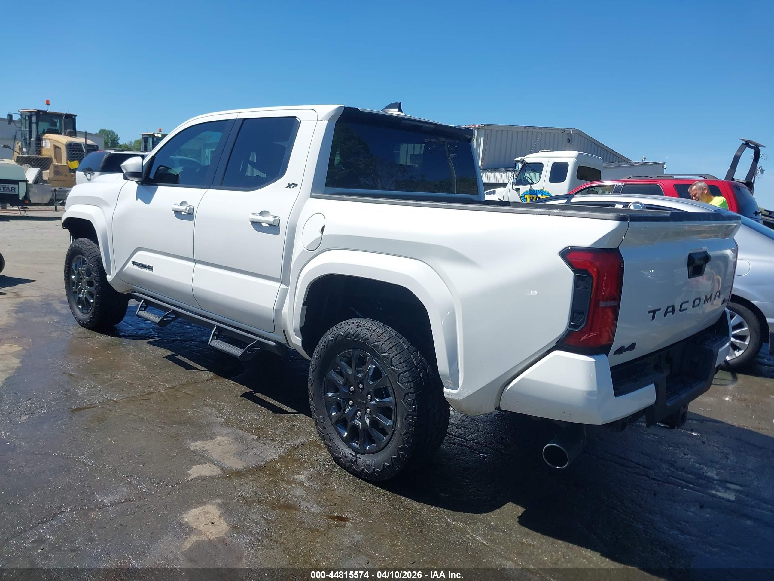 TOYOTA TACOMA image 3