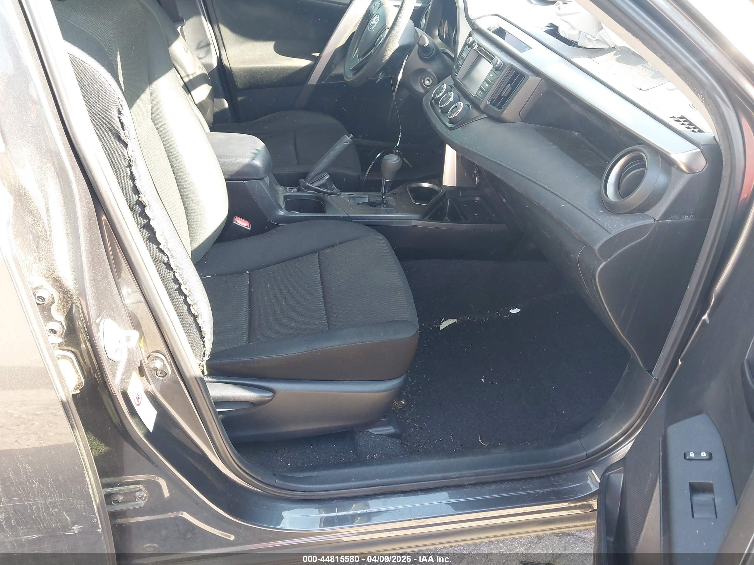 TOYOTA RAV4 image 5