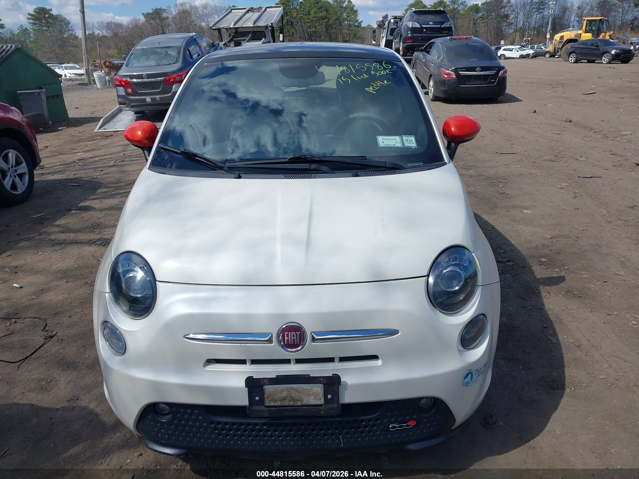 FIAT 500E image 6