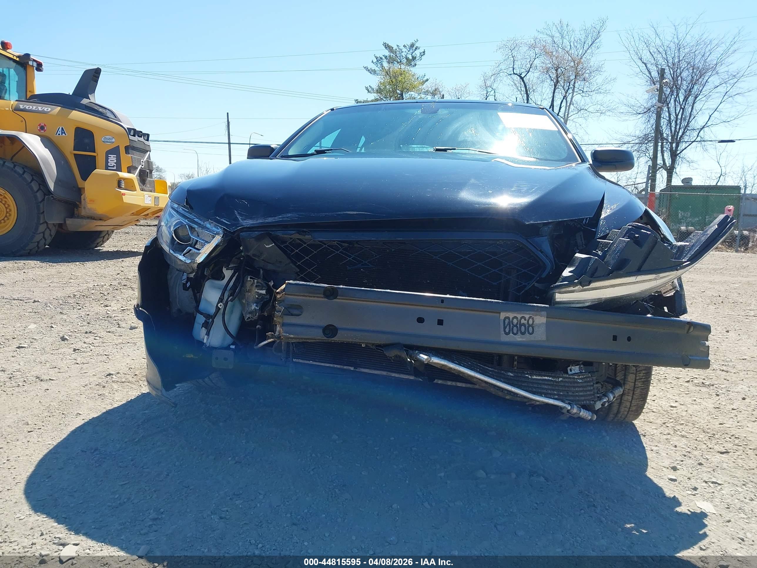FORD TAURUS image 6