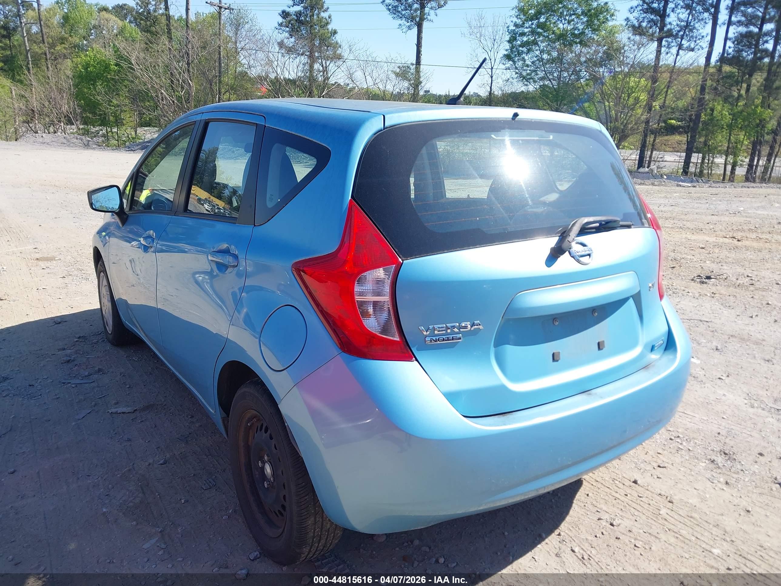 NISSAN VERSA image 3