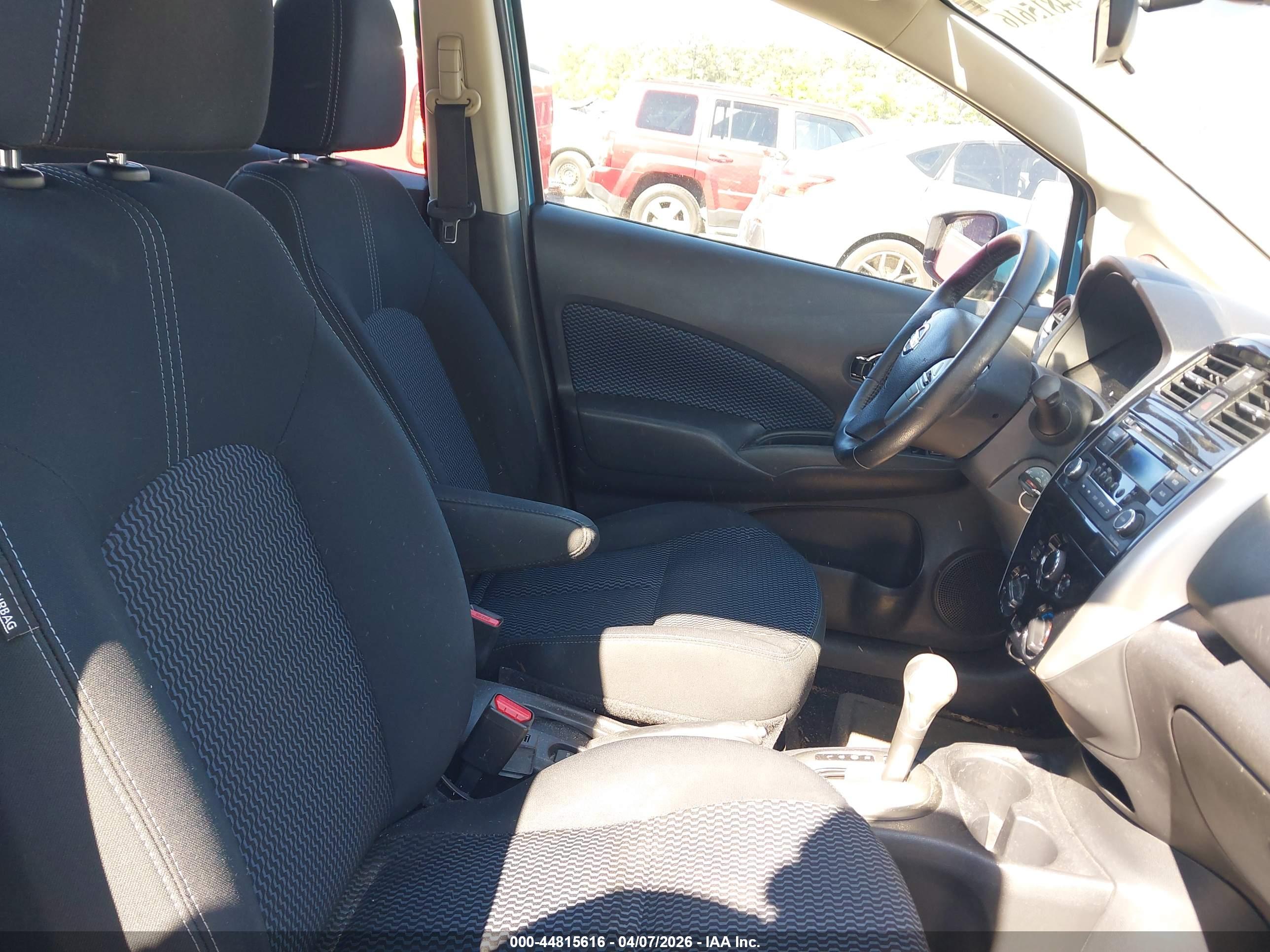 NISSAN VERSA image 5