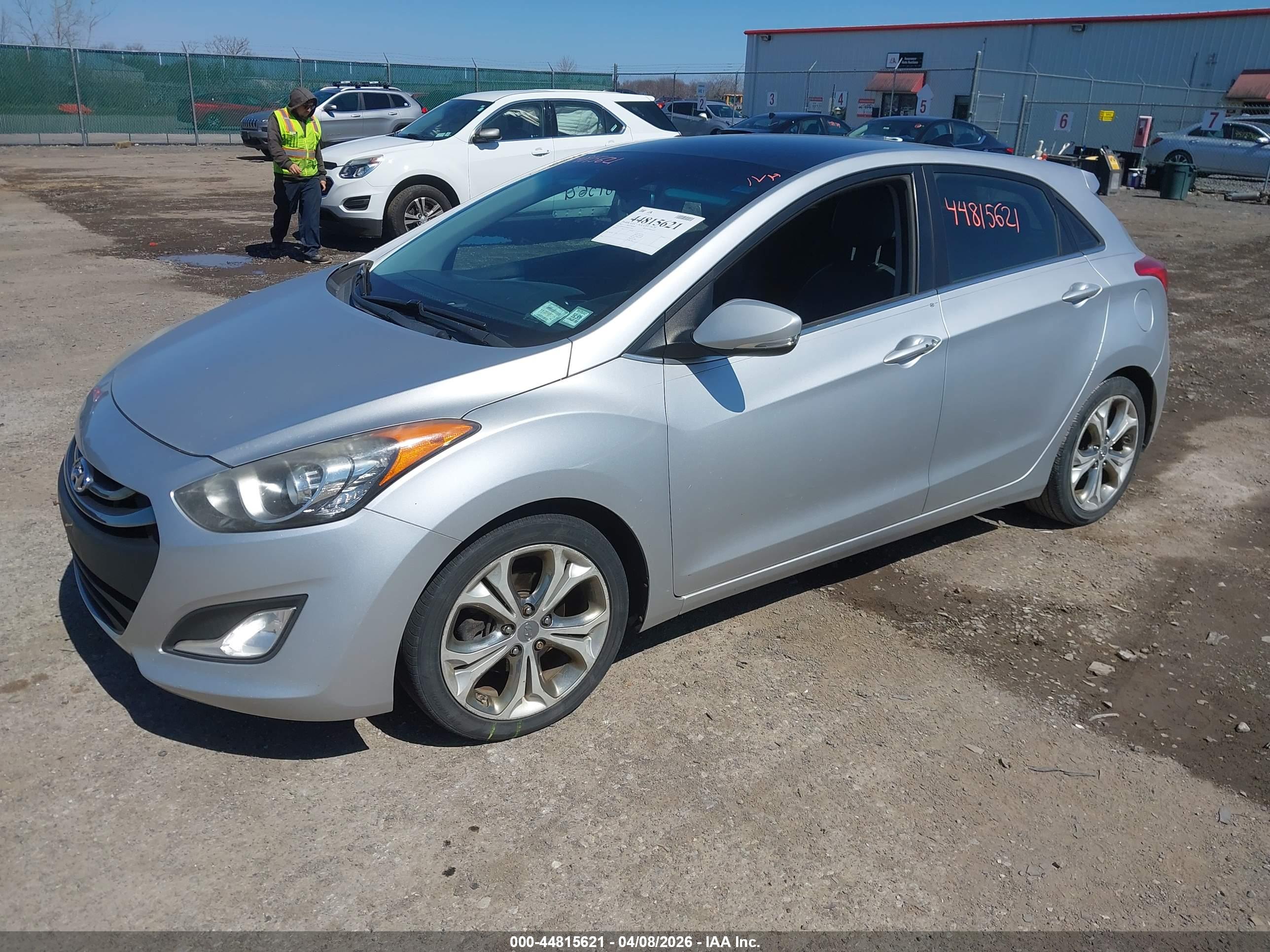 HYUNDAI ELANTRA image 2