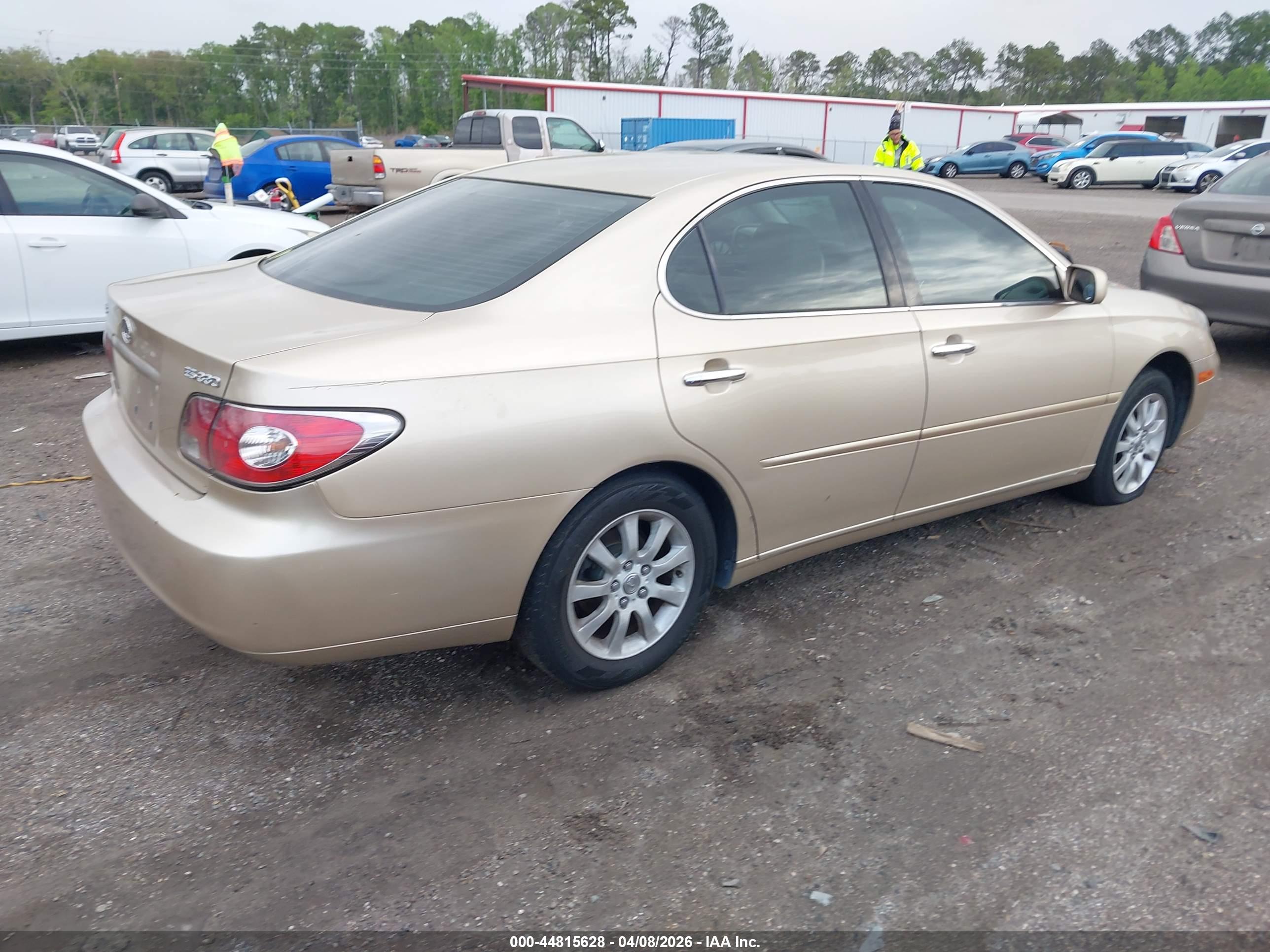 LEXUS ES image 4