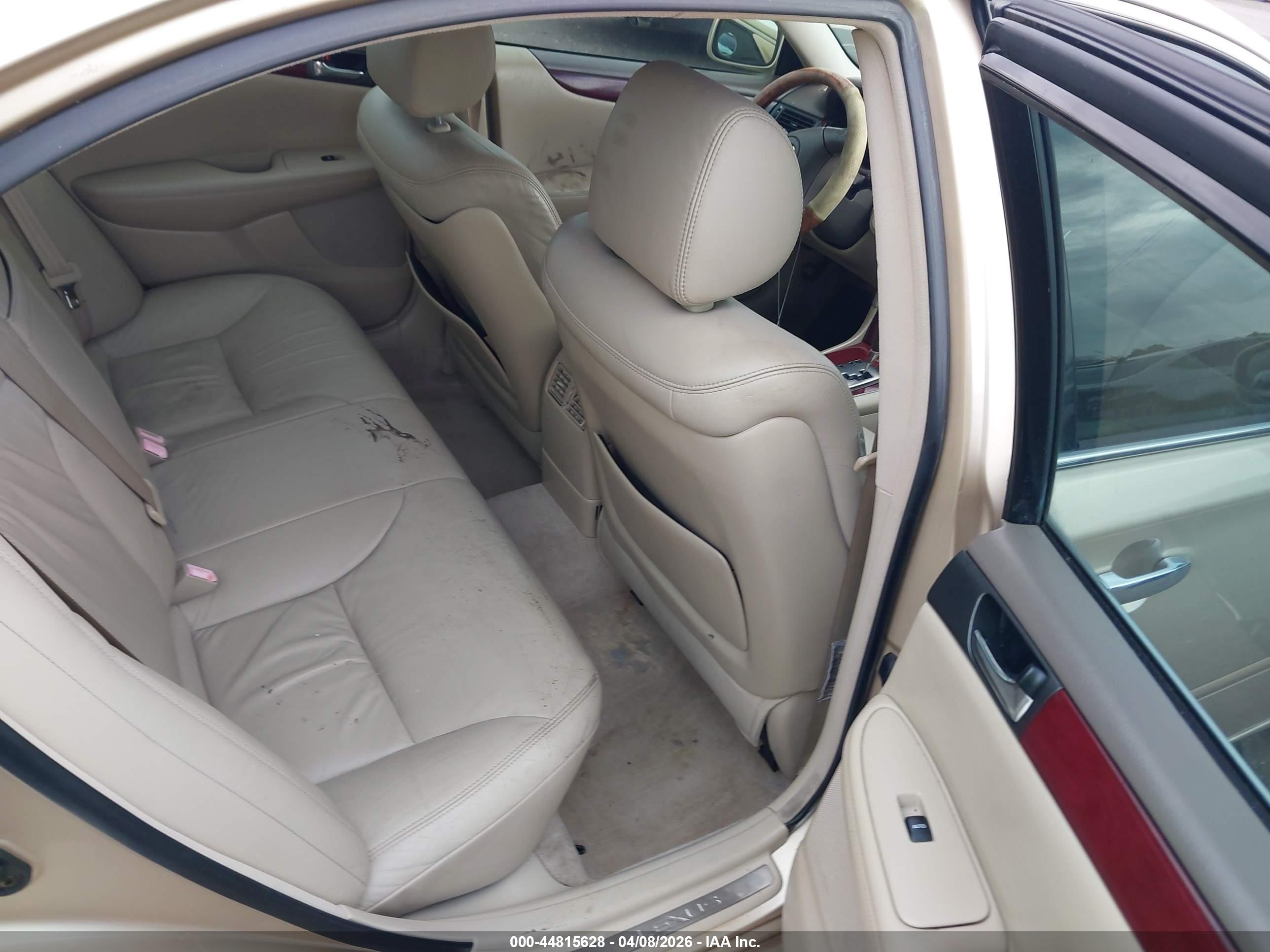 LEXUS ES image 8